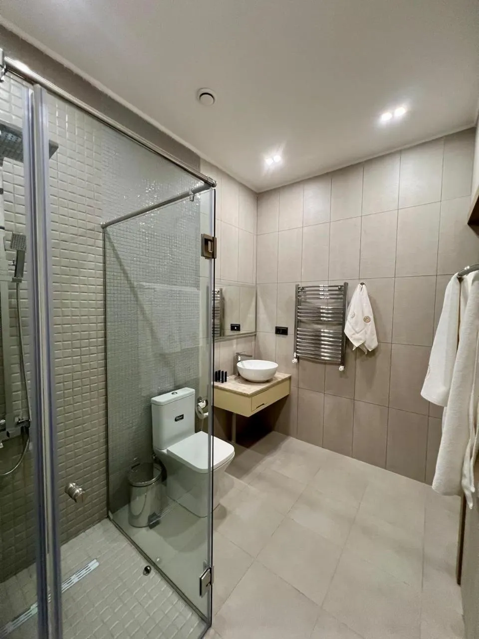 Bathroom in Plaza Viktoria Hotel Yerevan