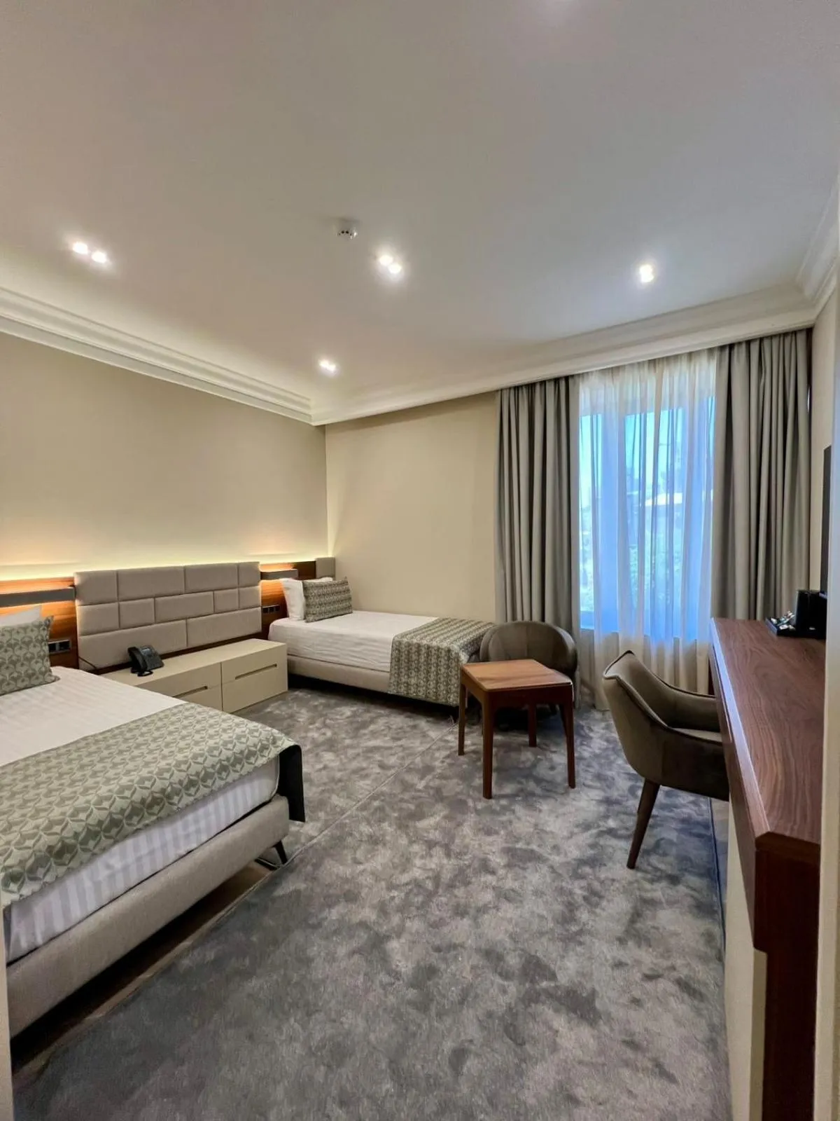 Photo of the whole room, Bed in Plaza Viktoria Hotel Yerevan