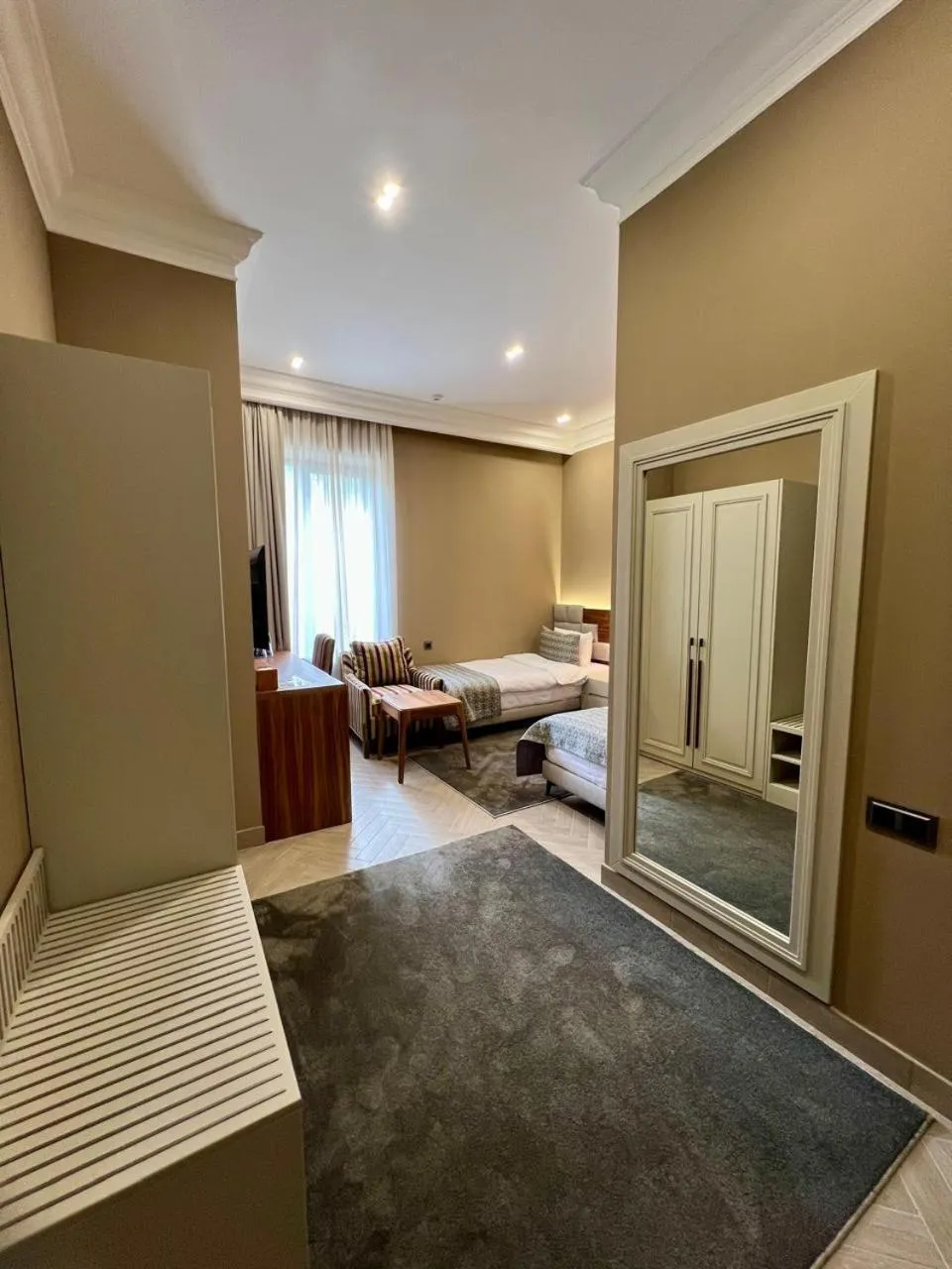 Photo of the whole room, Bed in Plaza Viktoria Hotel Yerevan