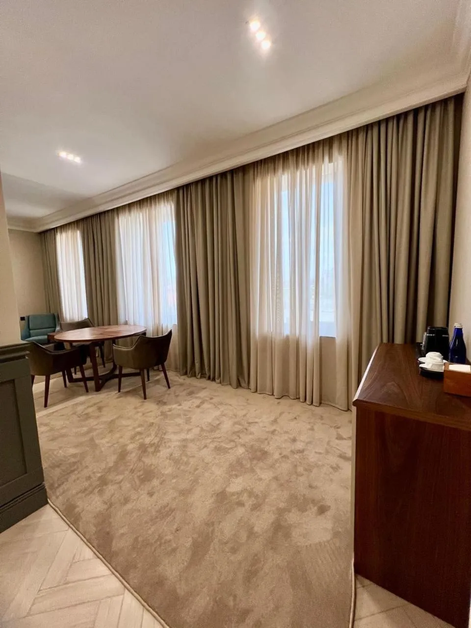 Seating area in Plaza Viktoria Hotel Yerevan