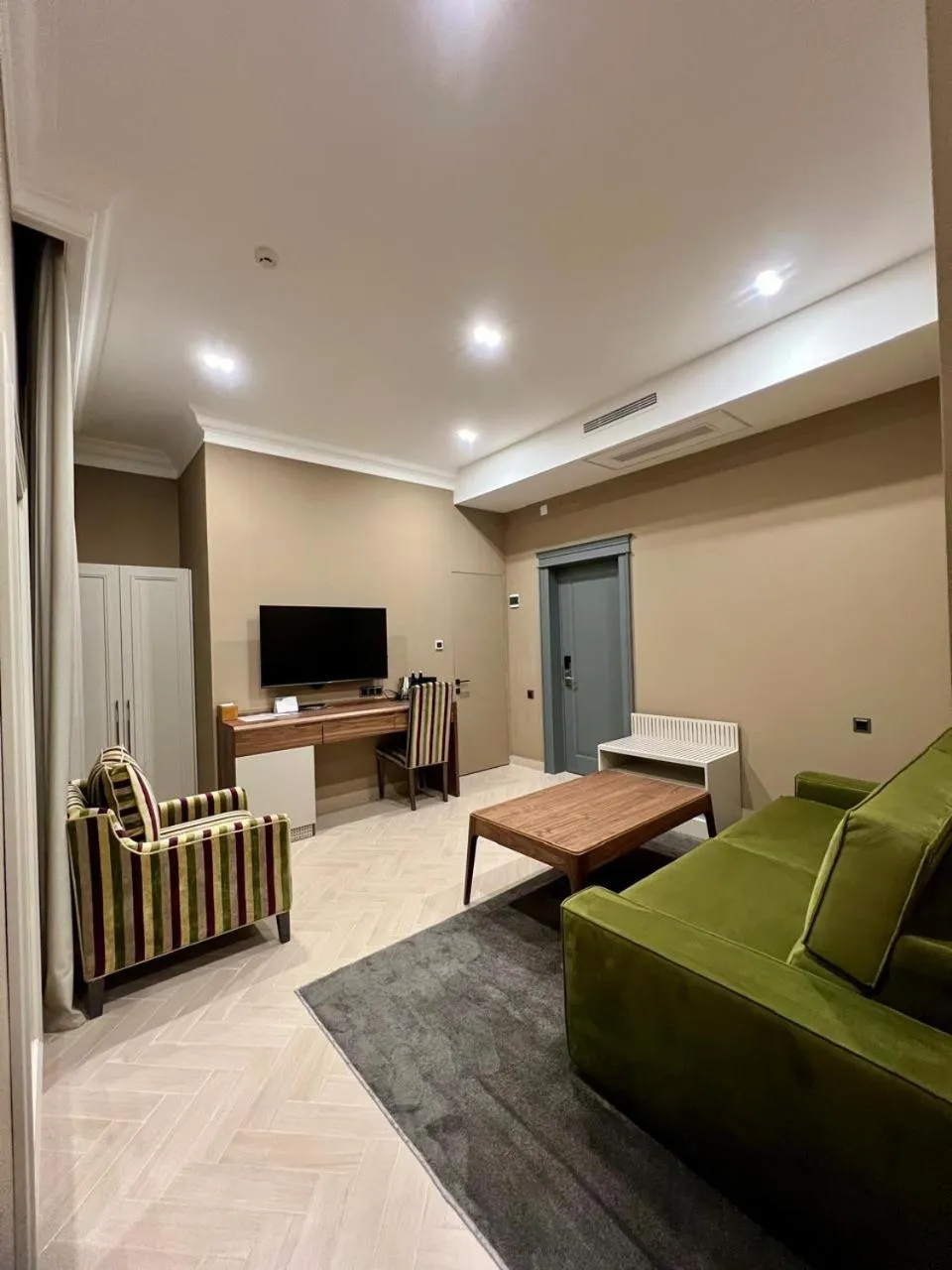 Seating area in Plaza Viktoria Hotel Yerevan