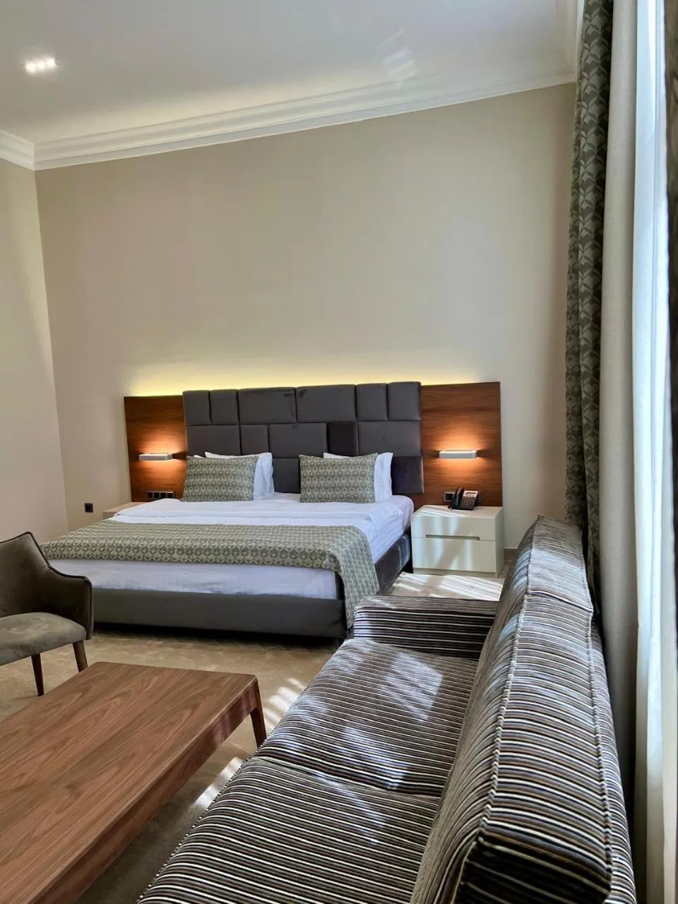 Photo of the whole room, Bed in Plaza Viktoria Hotel Yerevan