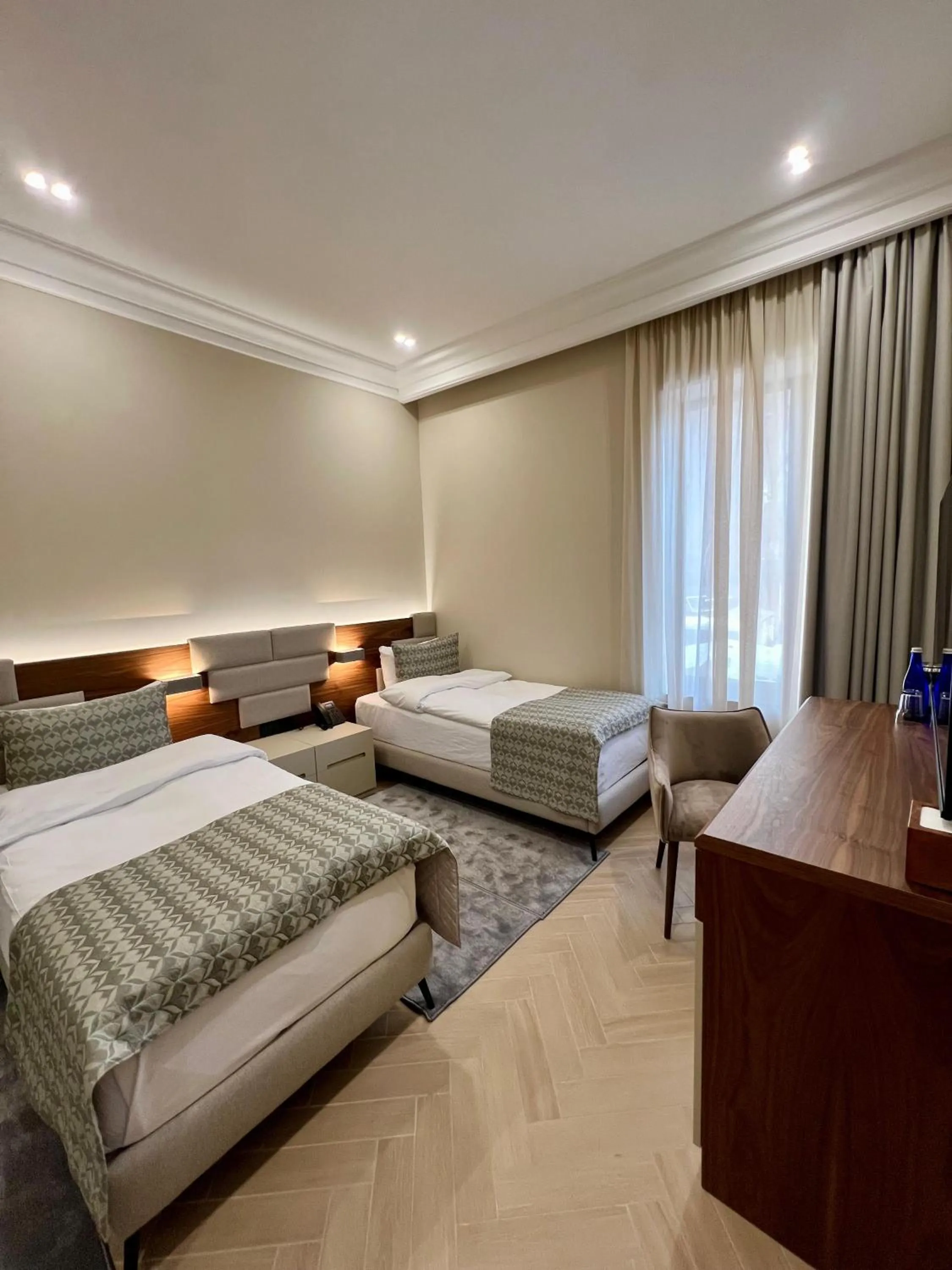 Bedroom, Bed in Plaza Viktoria Hotel Yerevan