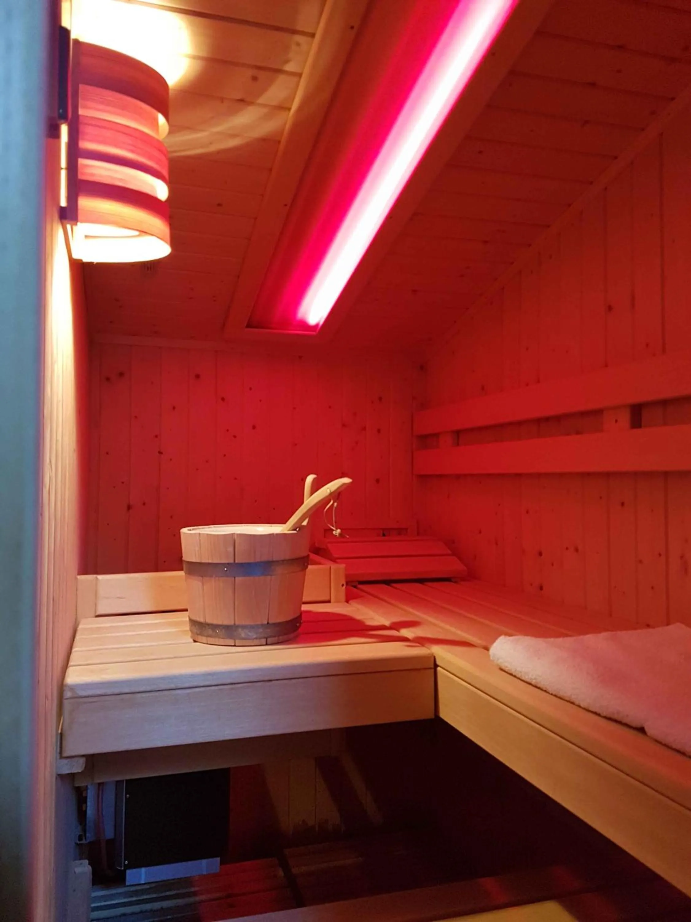 Sauna, Bed in B&B Melograno MC