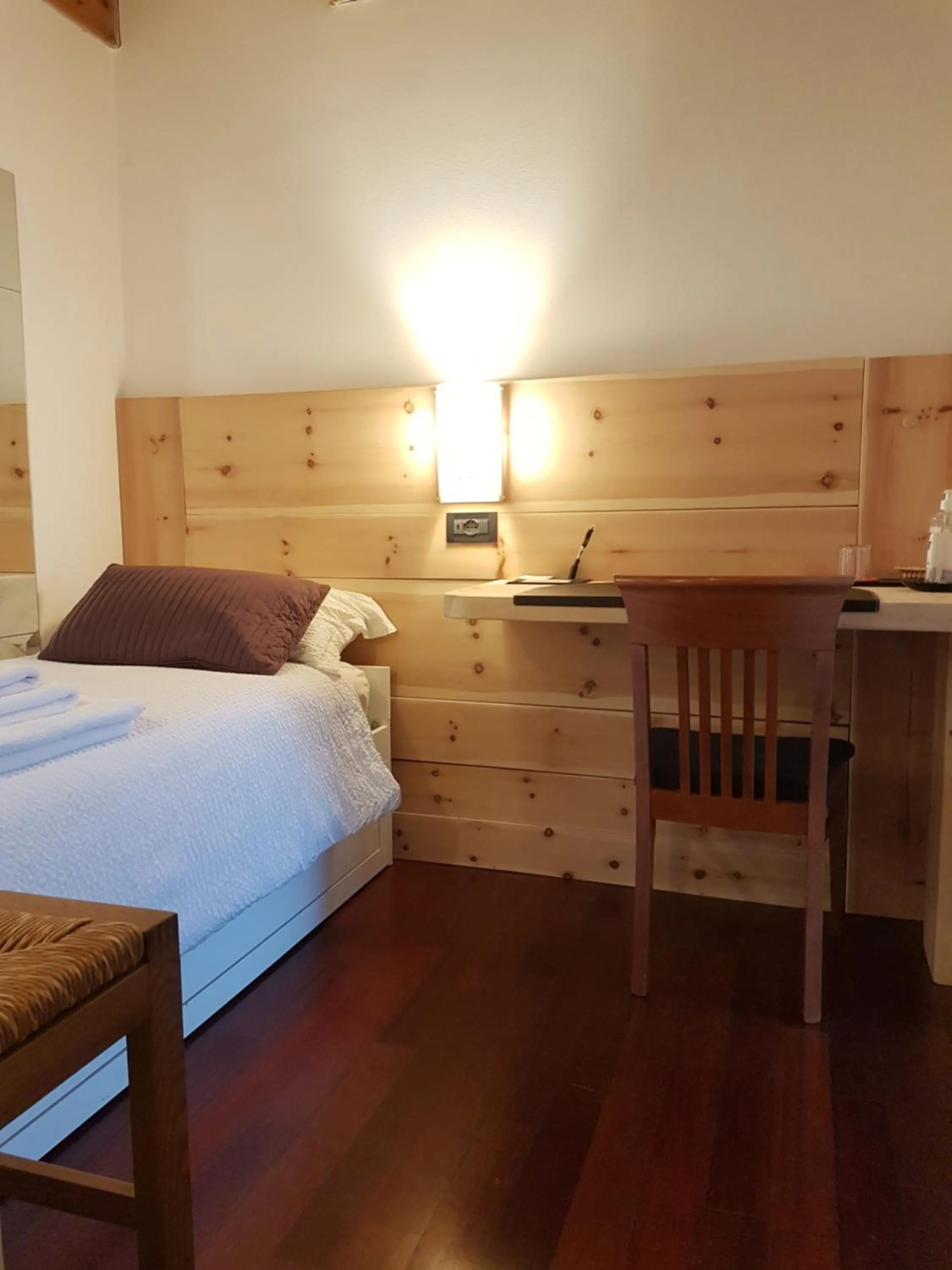 Photo of the whole room, Bed in B&B Melograno MC