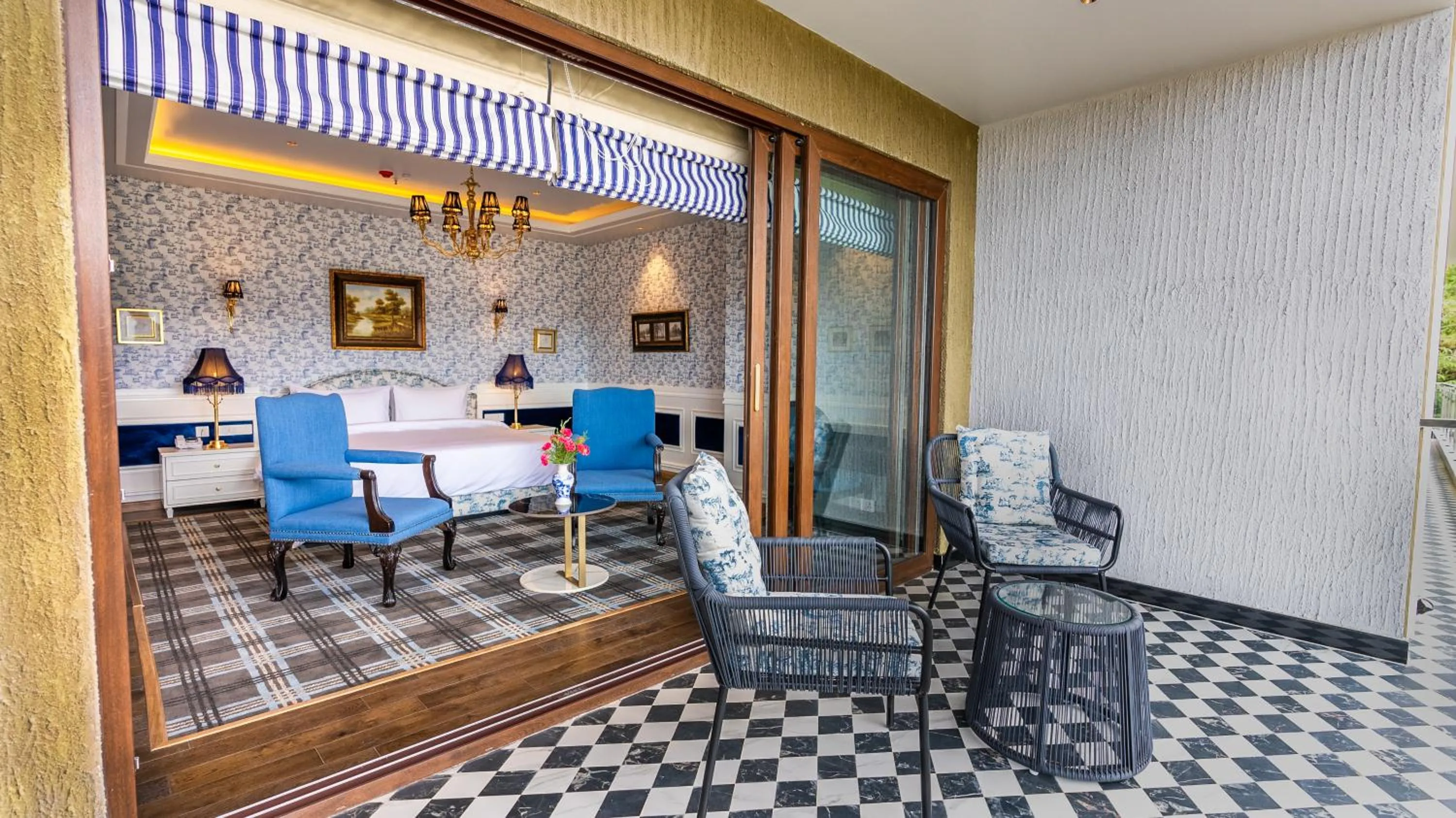 Balcony/Terrace in The Manor Sports and Wellness Hotel