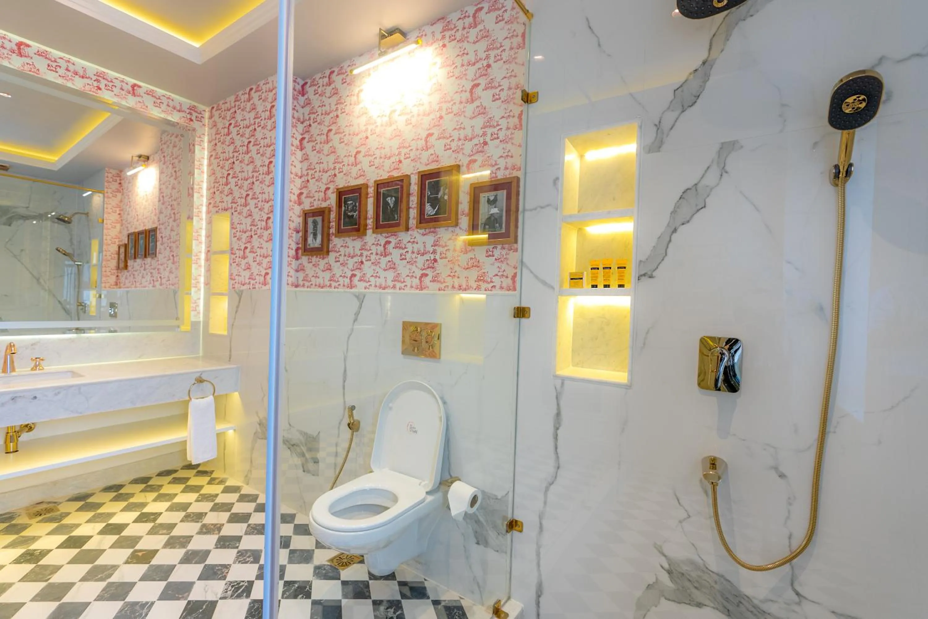 Shower in The Manor Sports and Wellness Hotel