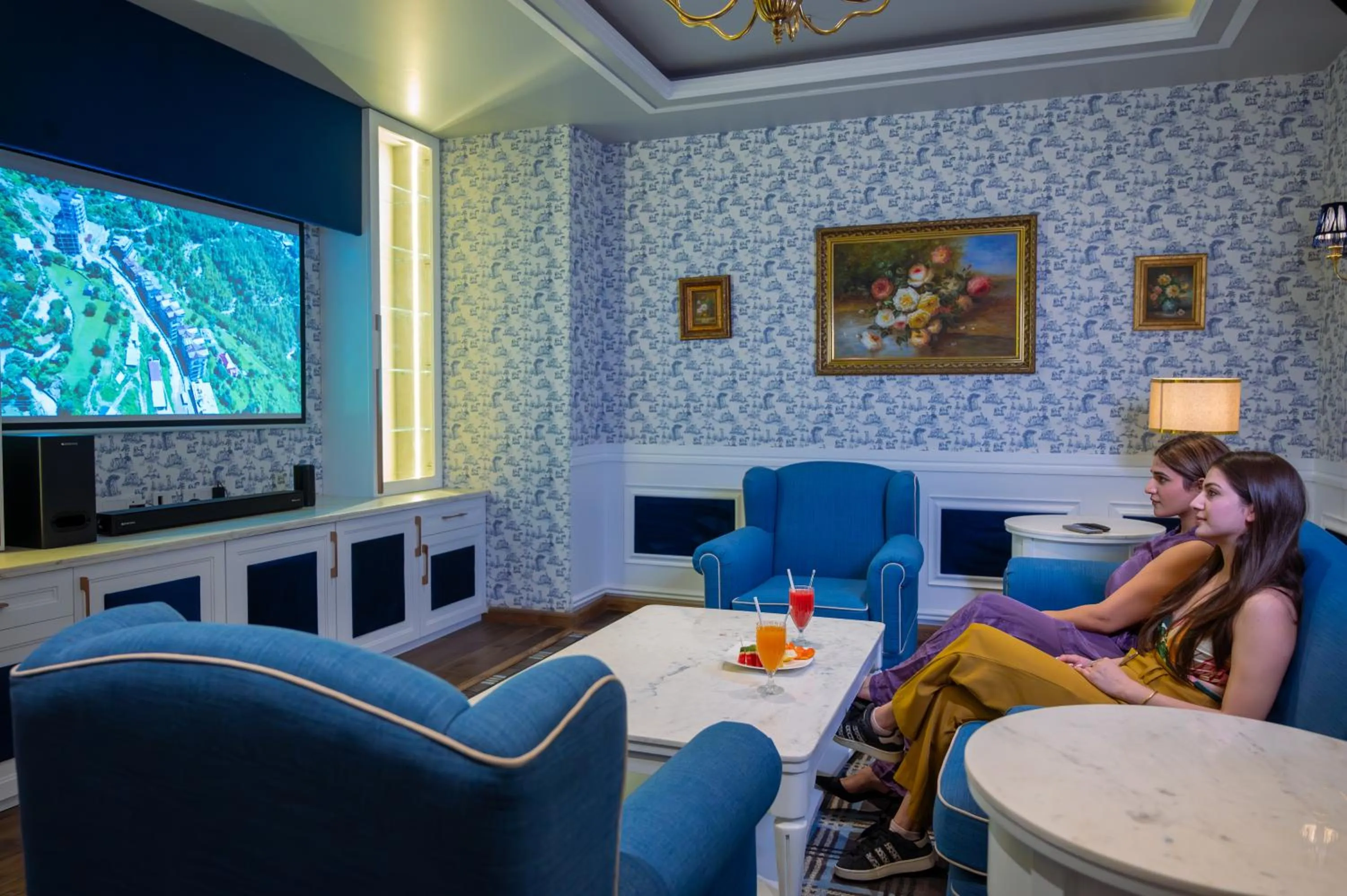 People in The Manor Sports and Wellness Hotel