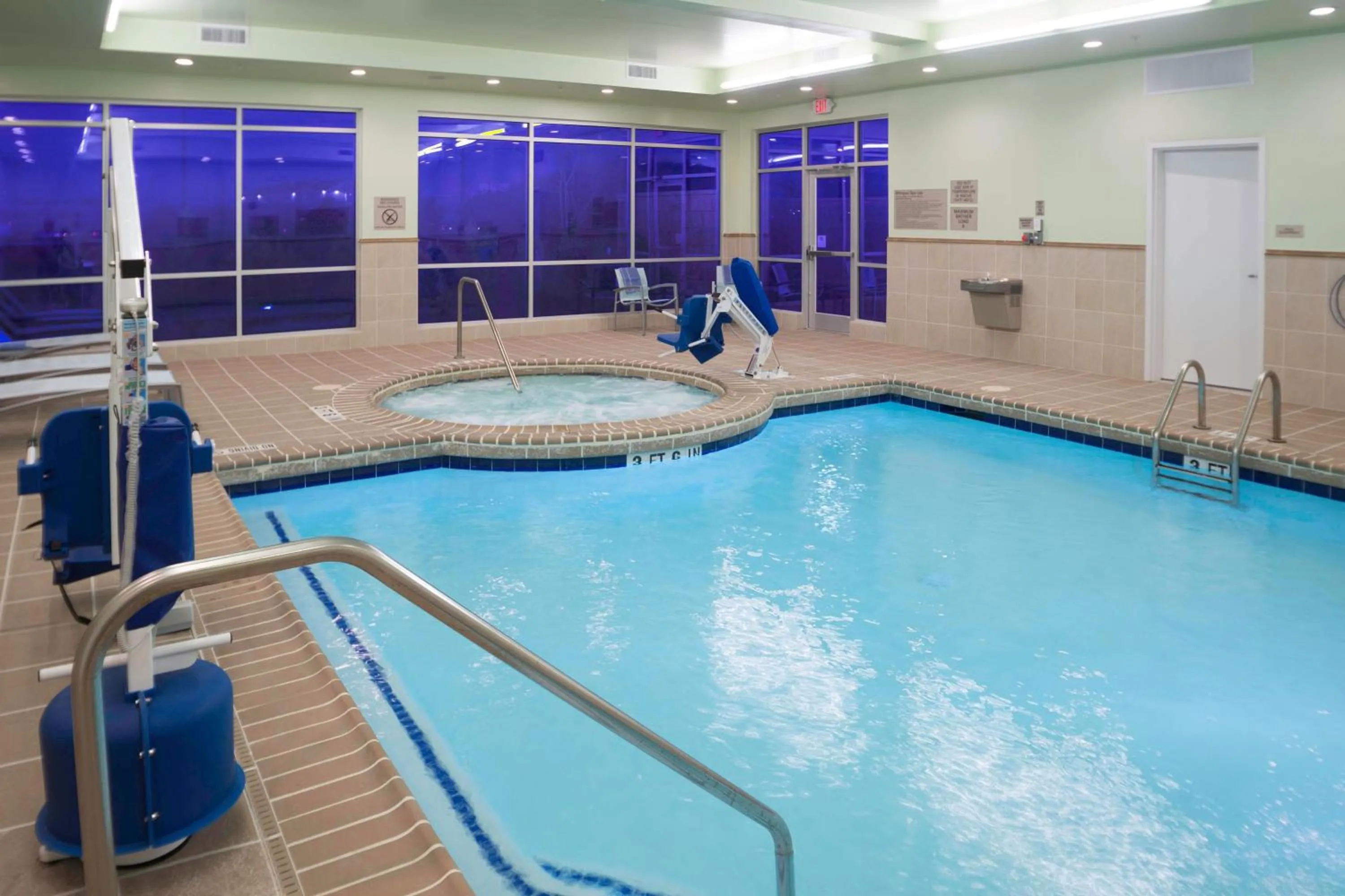 Swimming pool in SpringHill Suites by Marriott Houston Westchase