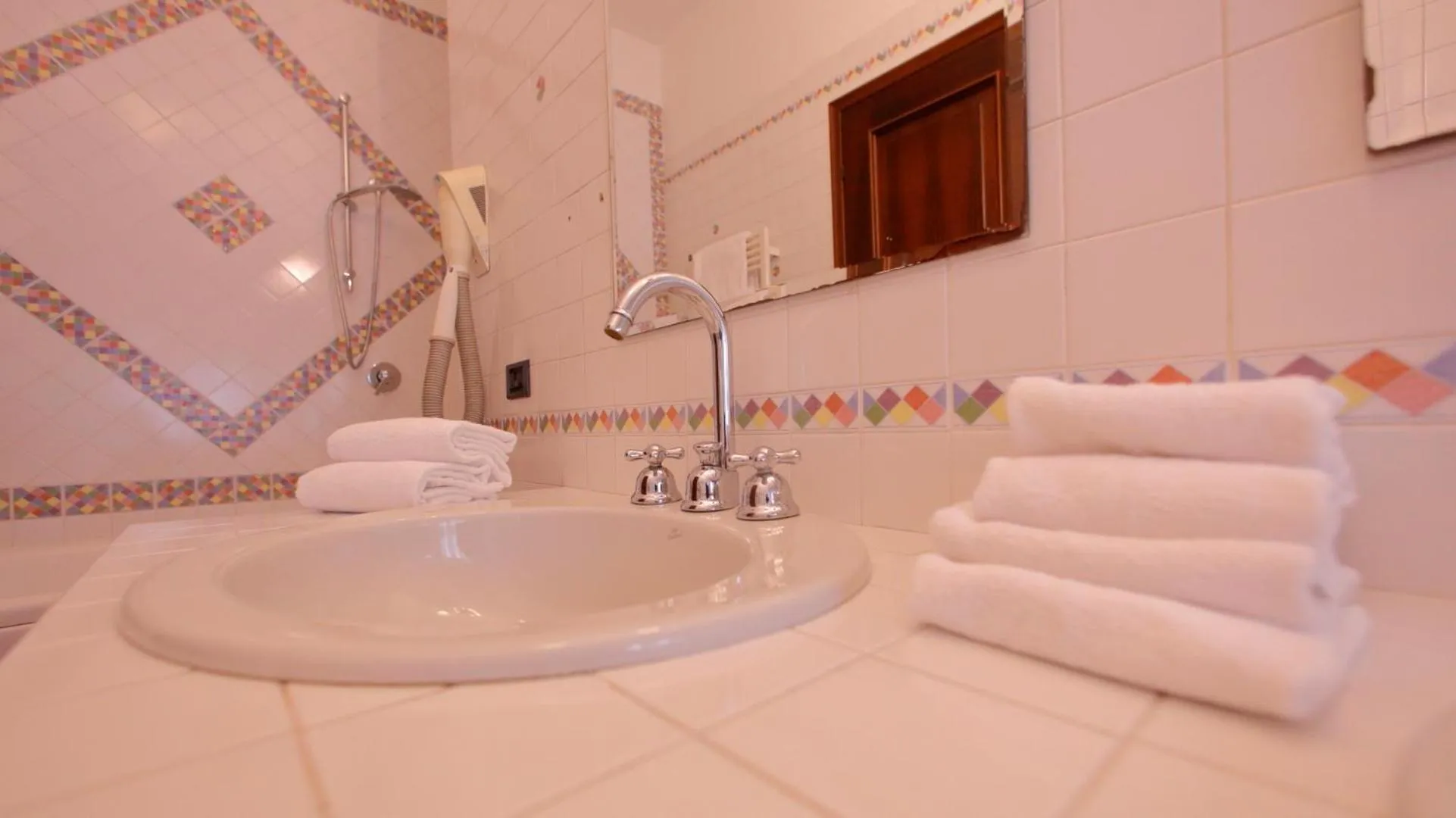 Bathroom in B&B Domus Sirmione