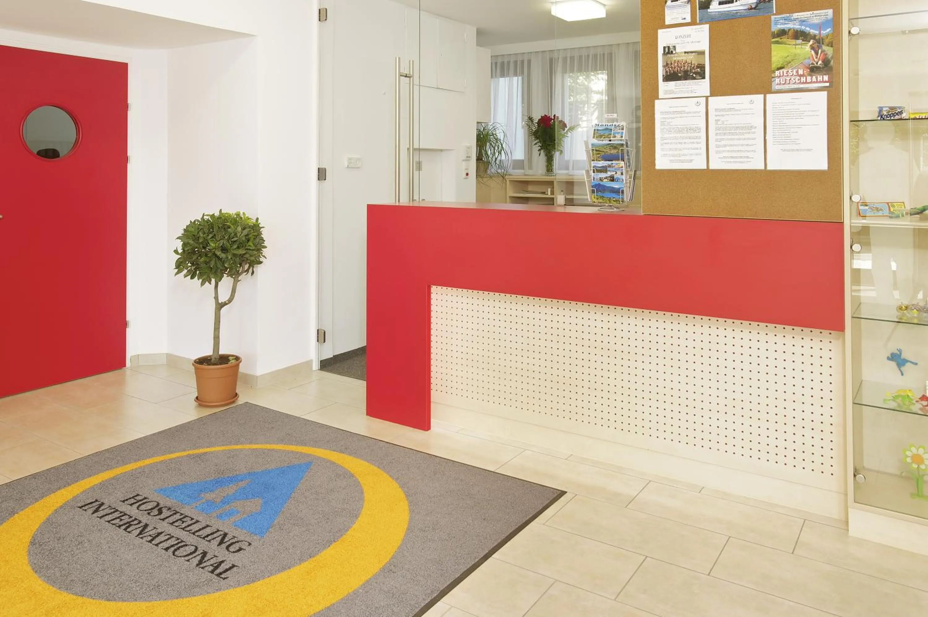 Lobby or reception in Jugendgästehaus Mondsee
