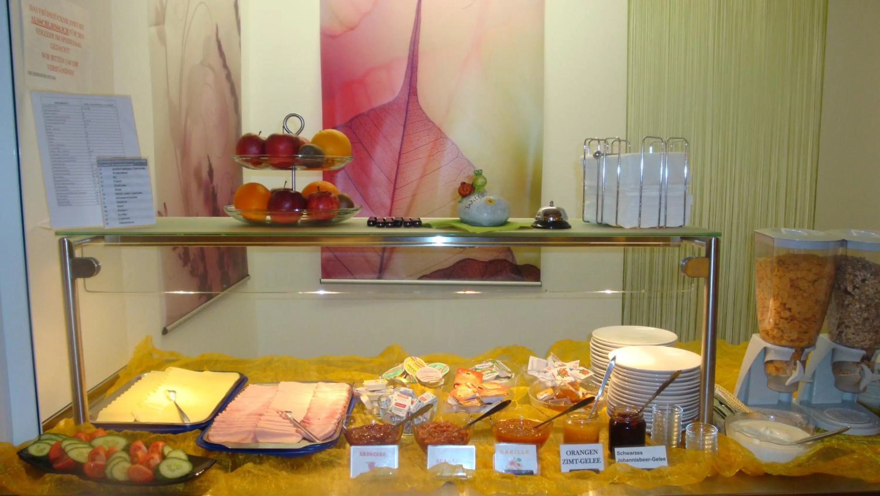 Continental breakfast in Jugendgästehaus Mondsee
