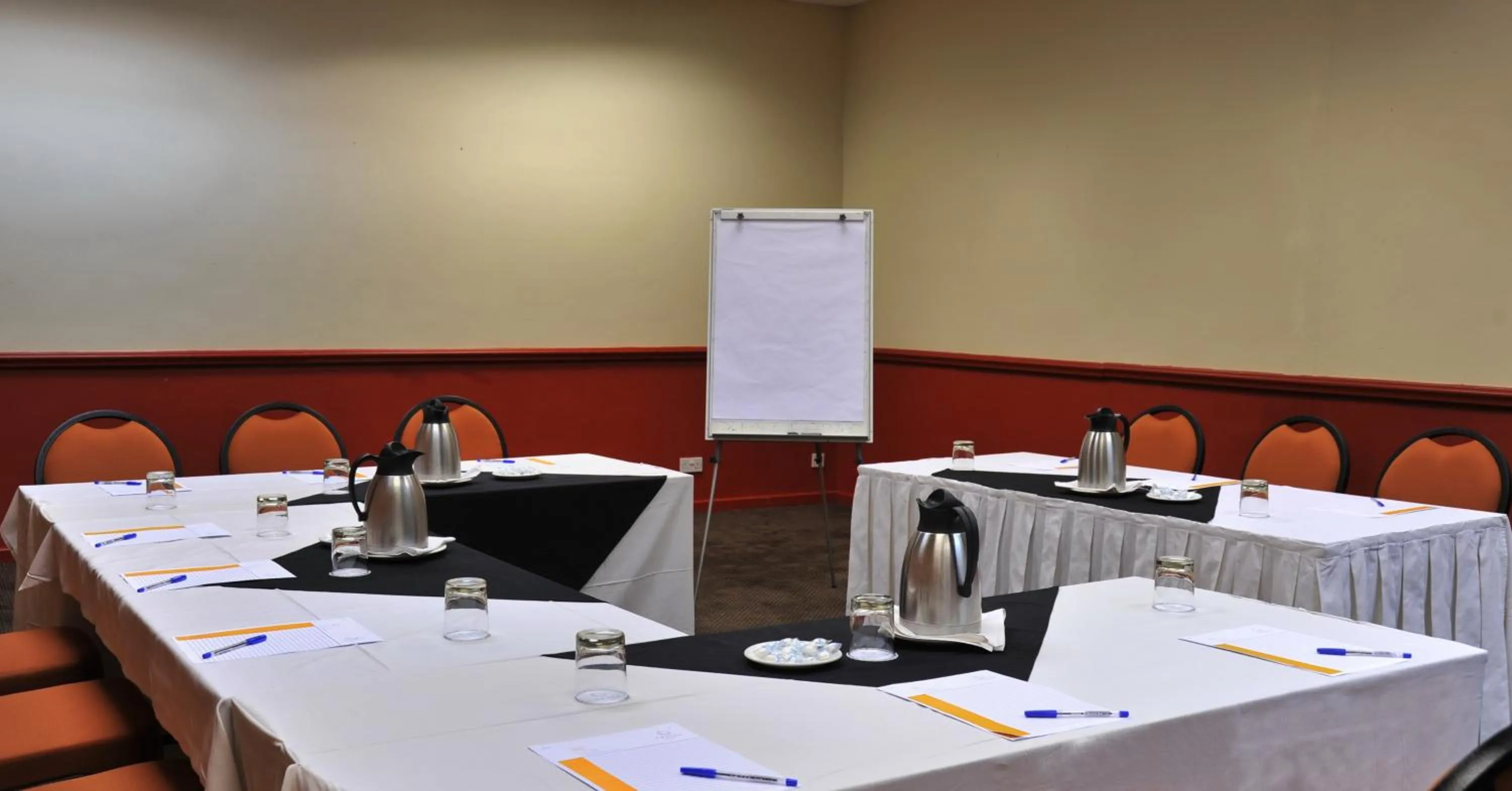 Banquet/Function facilities in Cresta Botsalo Hotel
