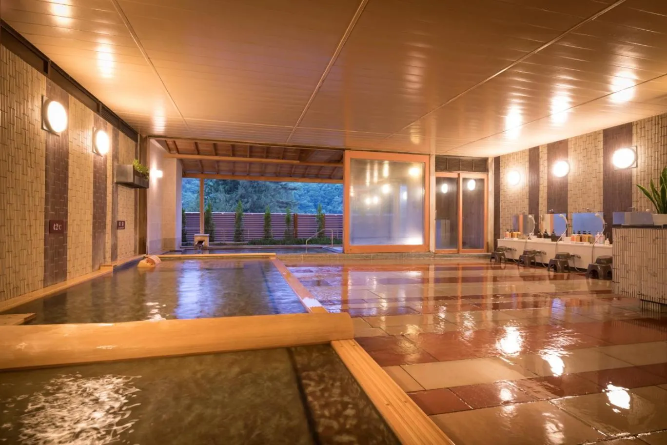 Hot Spring Bath in Hotel Hanamaki