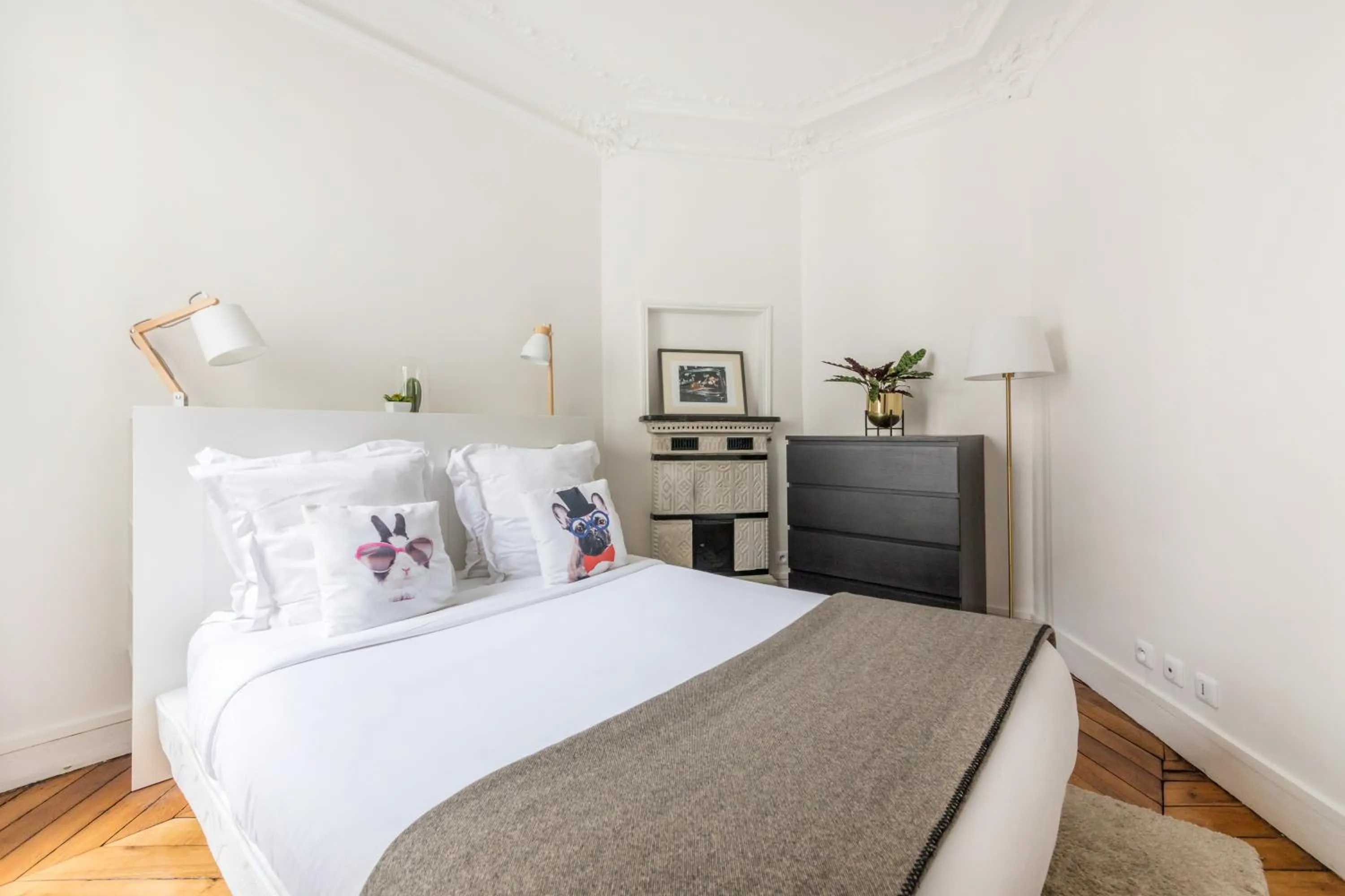 Photo of the whole room, Bed in Appartements Bergère