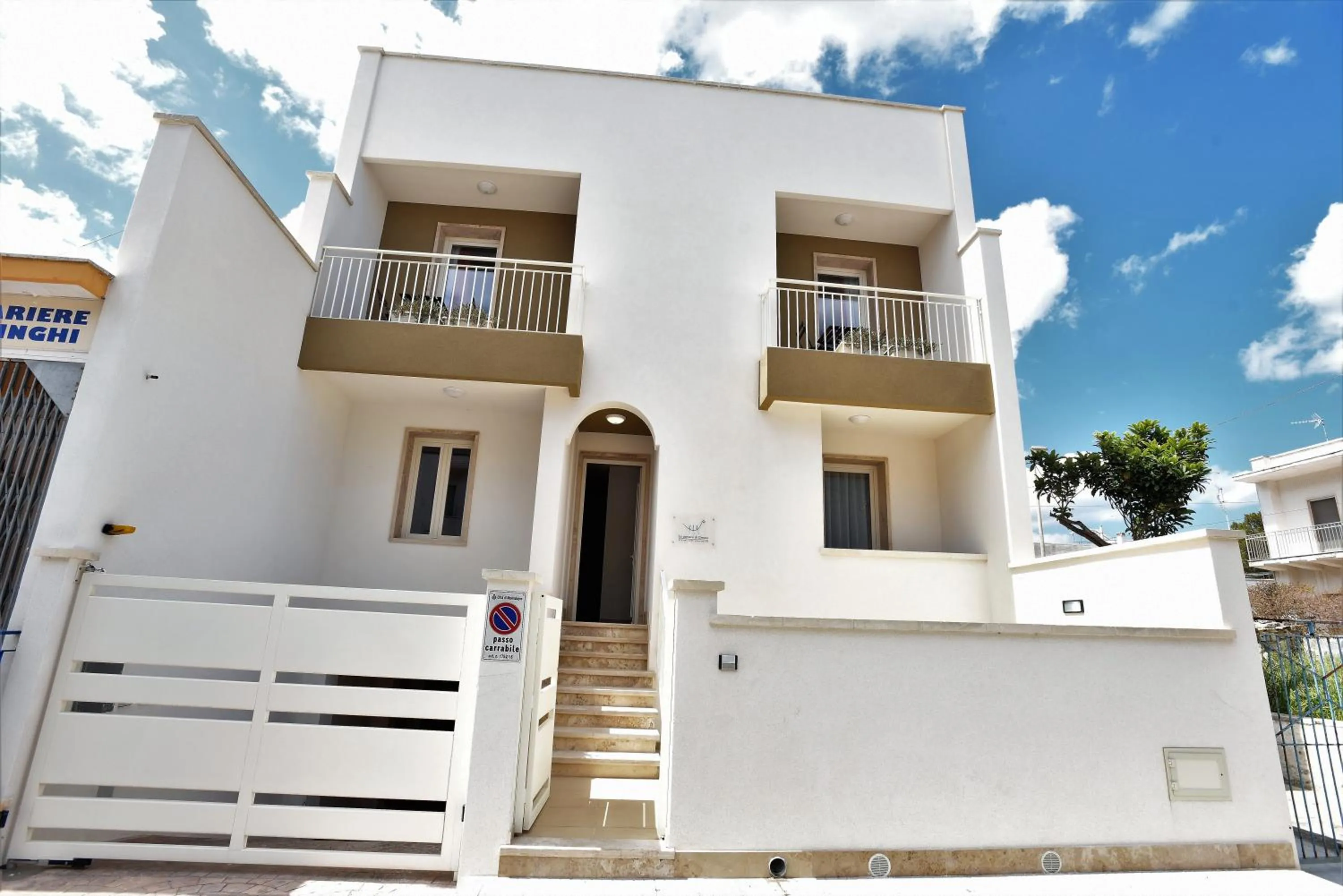 Property building in Camere Le Vie di Omero