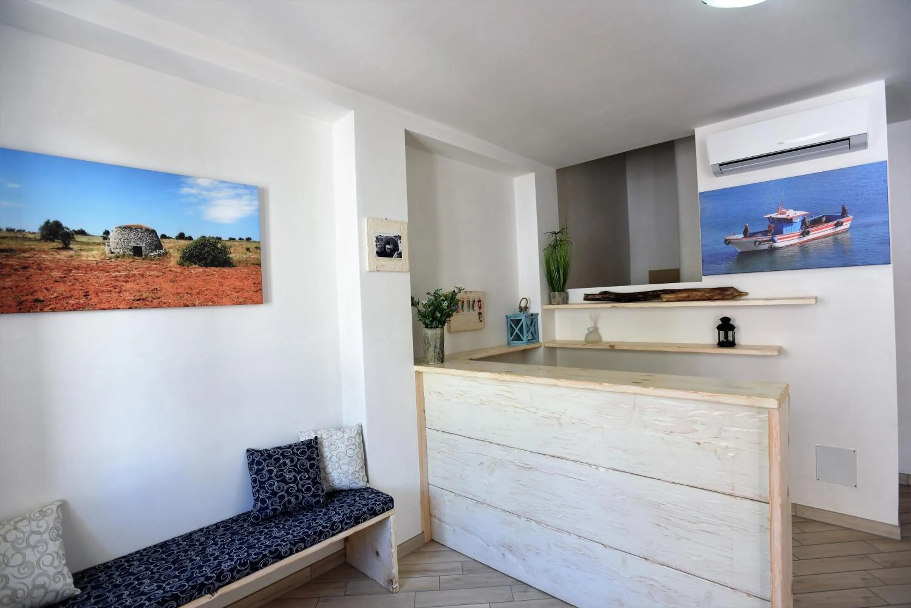 Lobby or reception in Camere Le Vie di Omero