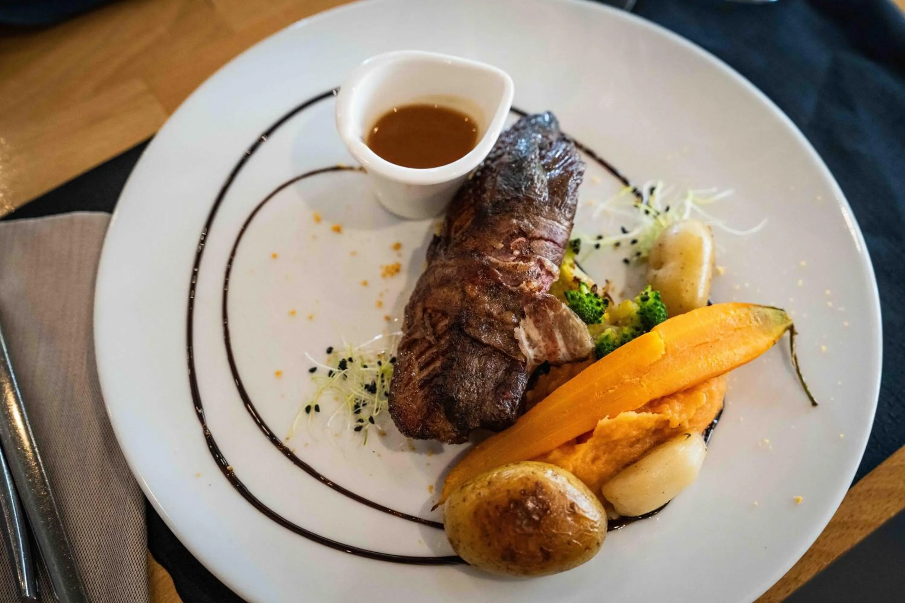 Lunch in Logis Hôtels Gnàc é Pause