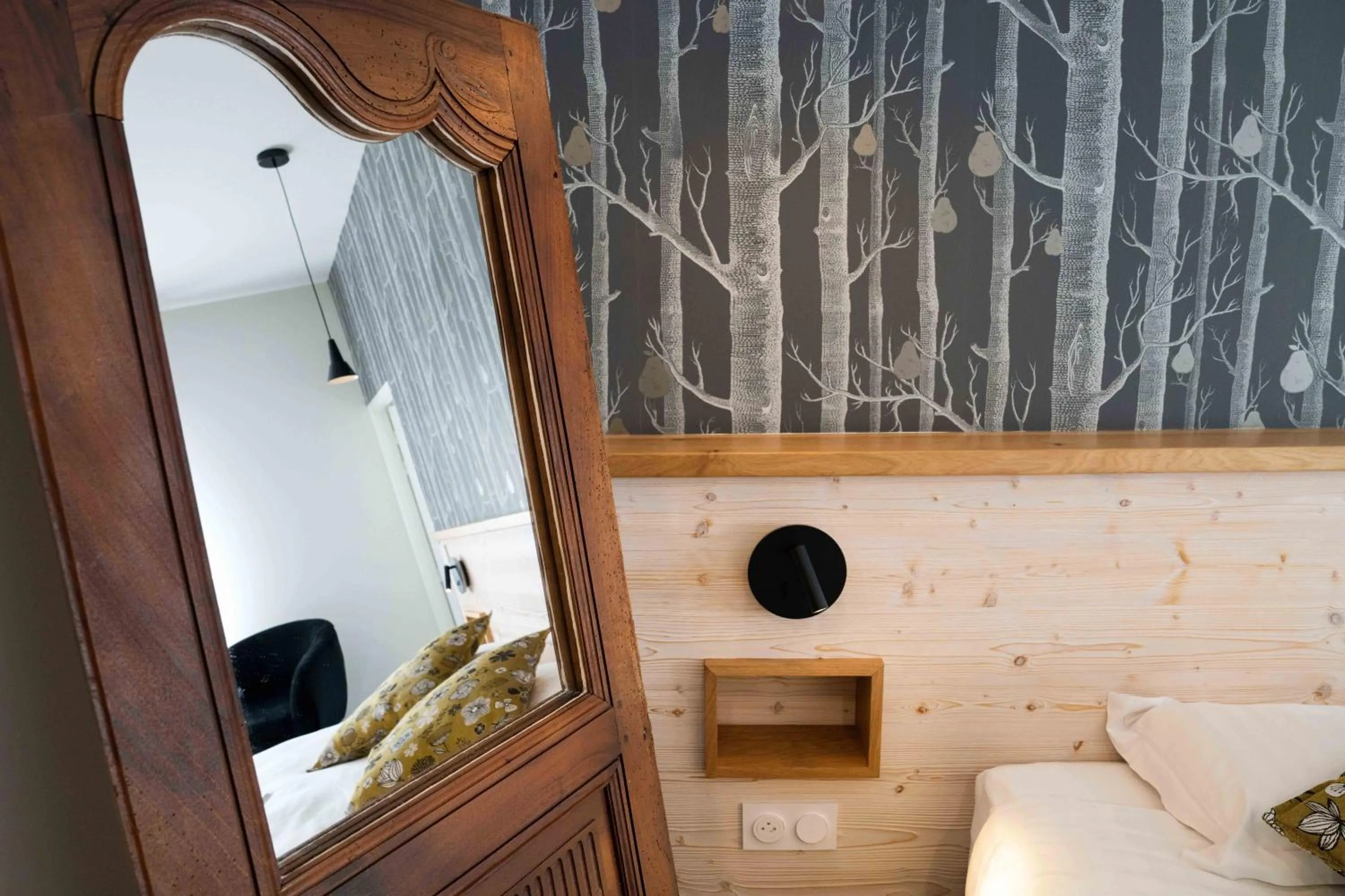 Bedroom, Bed in Logis Hôtels Gnàc é Pause