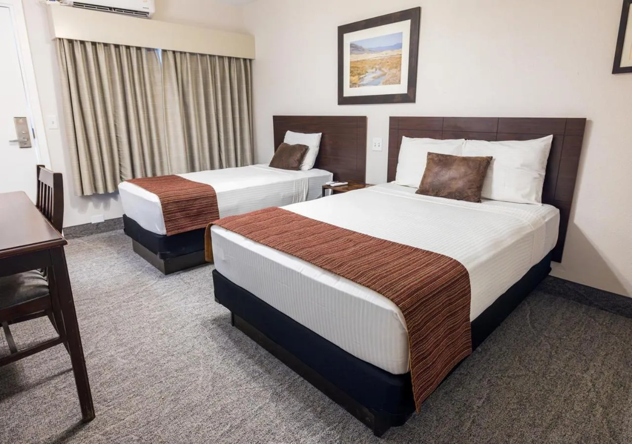 Bedroom, Bed in Stovepipe Wells Village