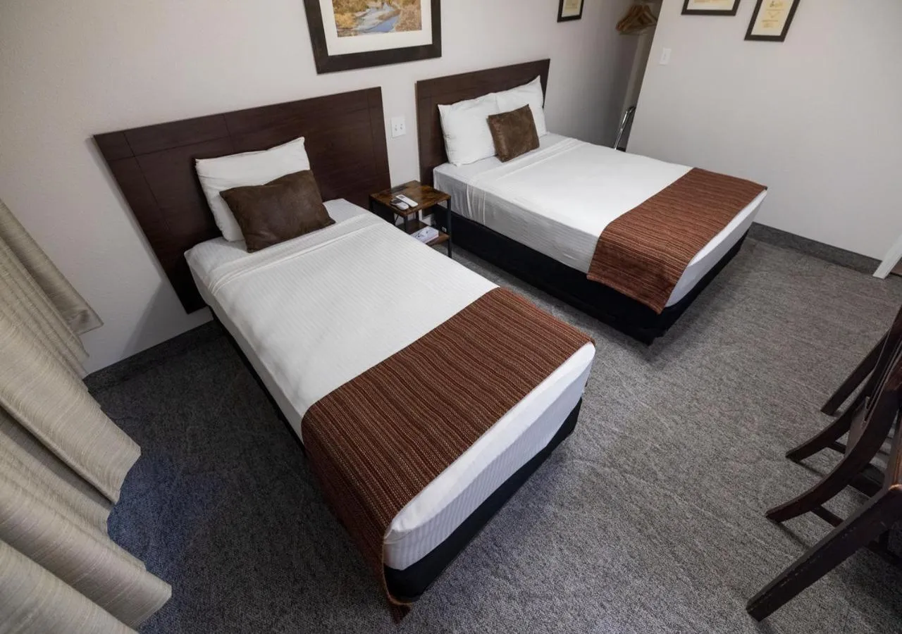 Bedroom, Bed in Stovepipe Wells Village