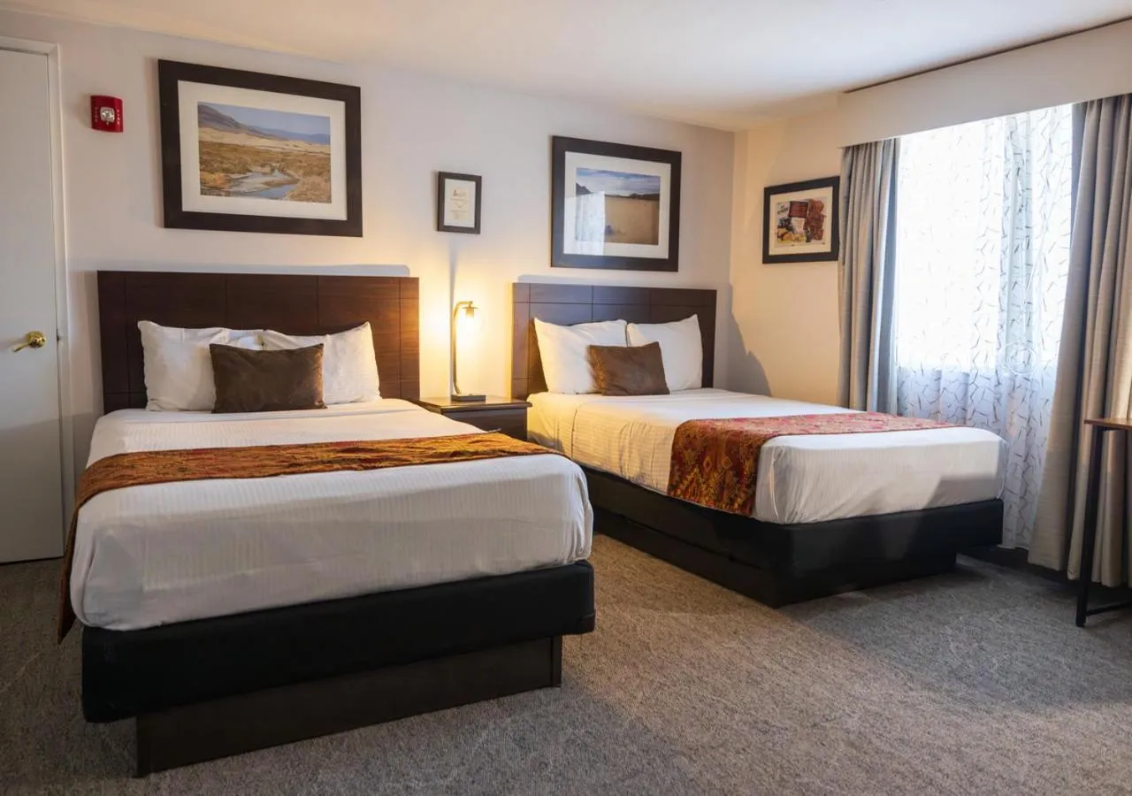 Bedroom, Bed in Stovepipe Wells Village