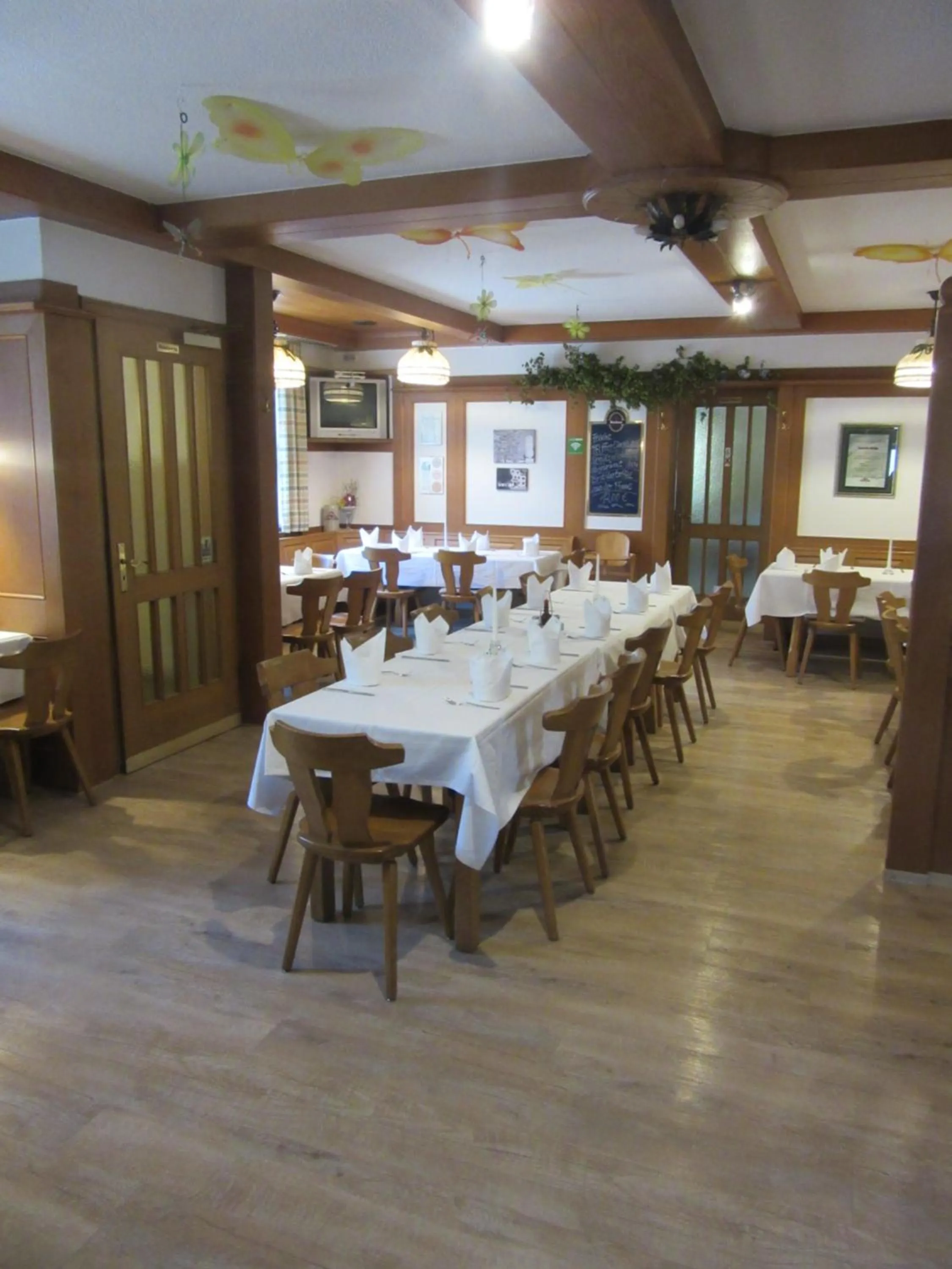 Restaurant/places to eat in Hotel Stern