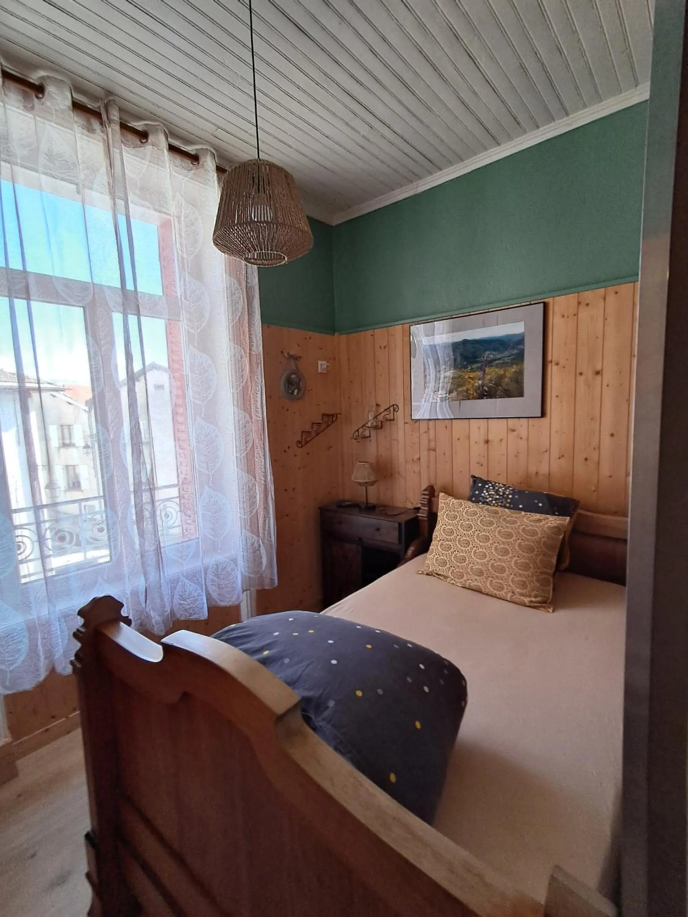 Bed in Le Relais De Rochepaule