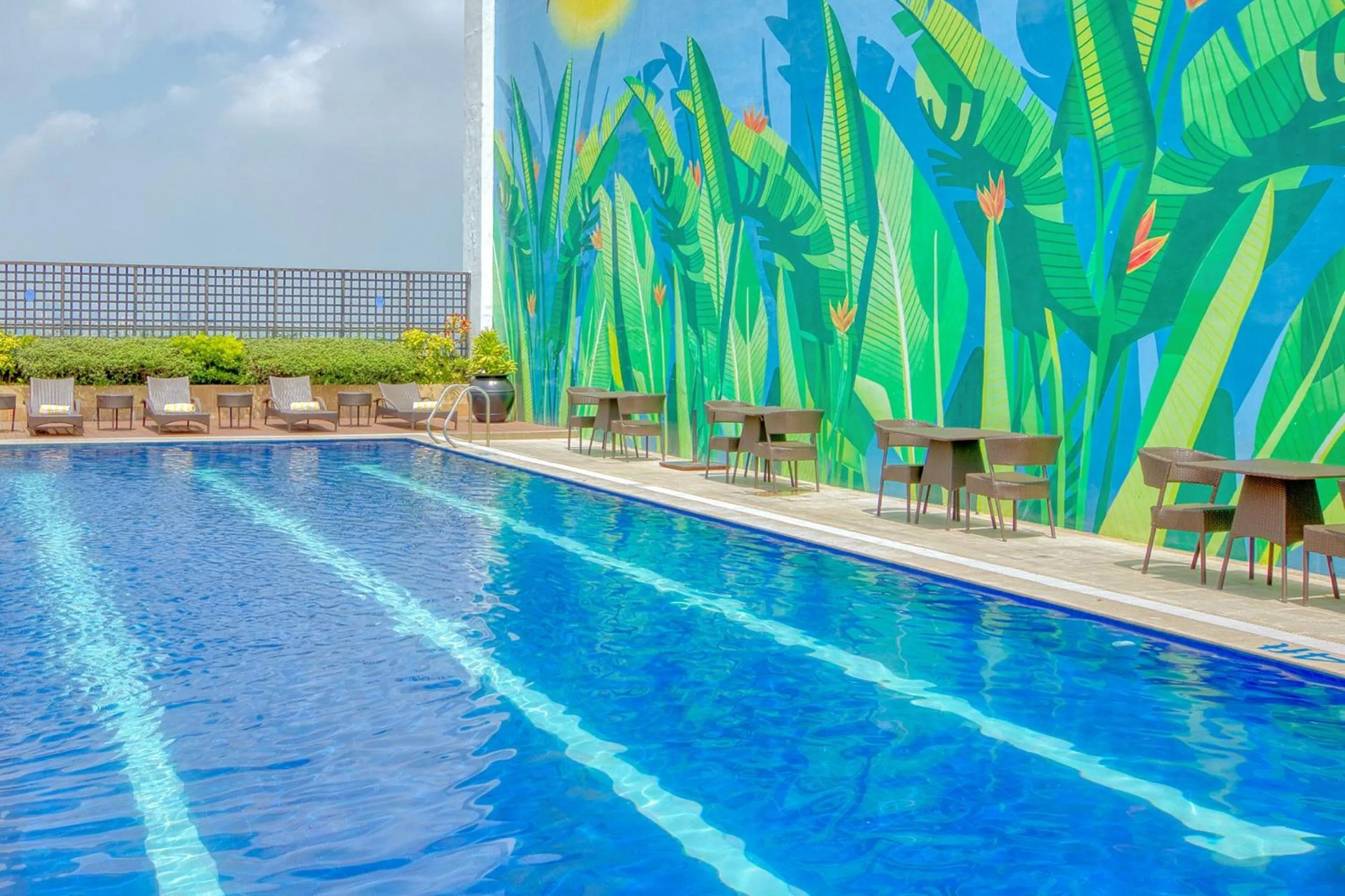 Swimming pool in Business & Leisure Stay in Eastwood City