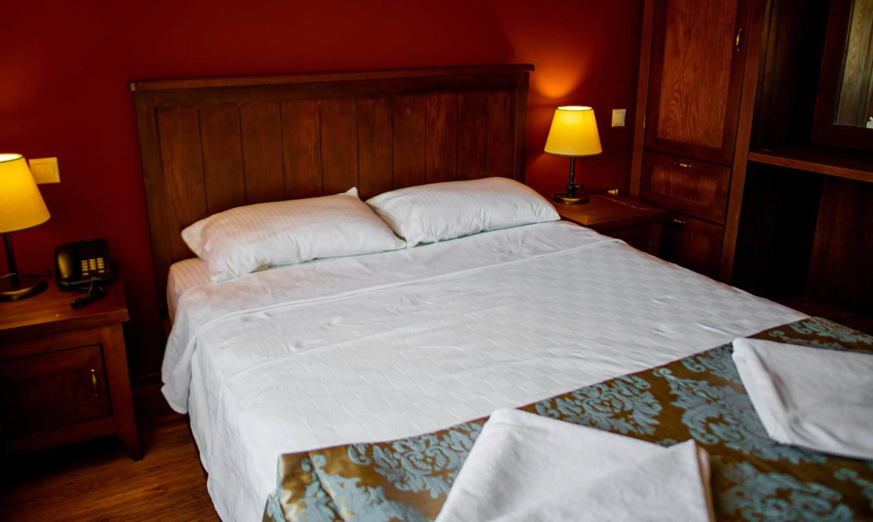 Bedroom, Bed in Dores Residence