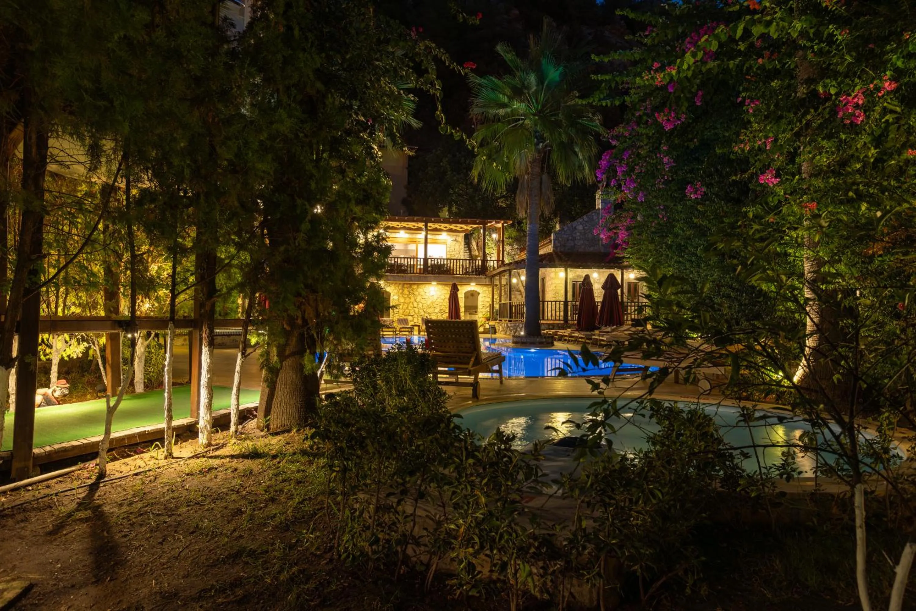 Property building in Dores Residence