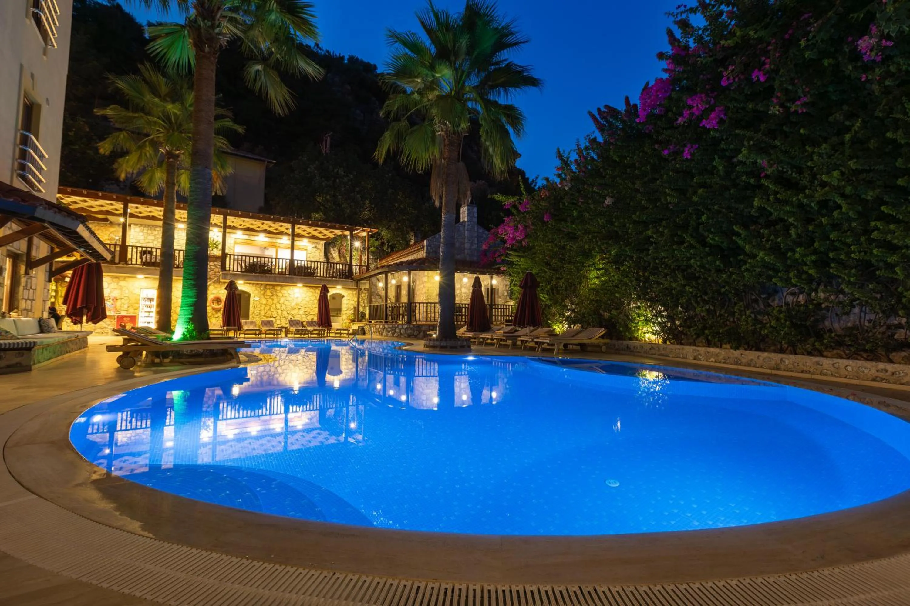 Property building in Dores Residence