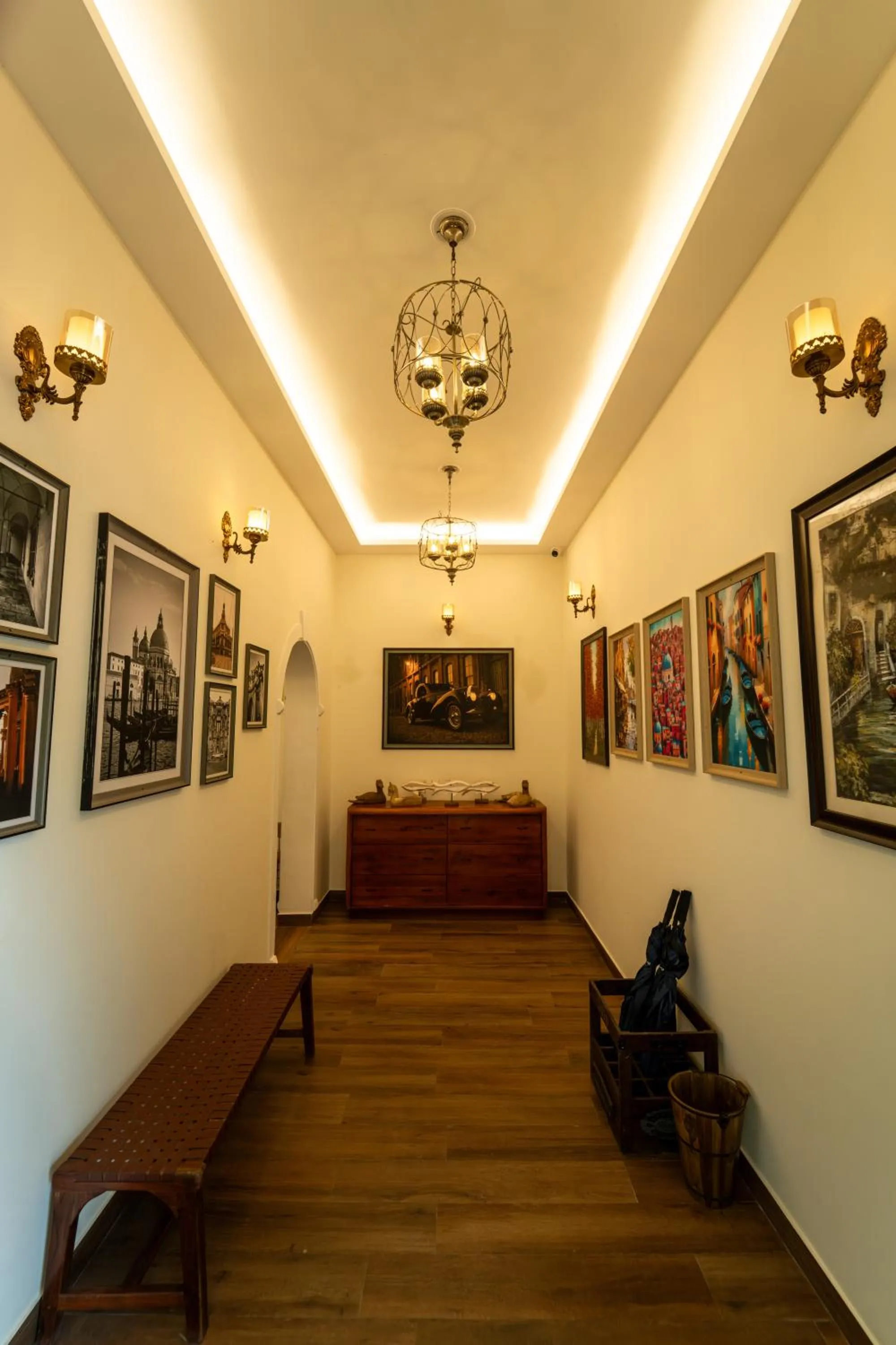 Decorative detail, Bed in Dolce Vita - Luxury Vacation Villas