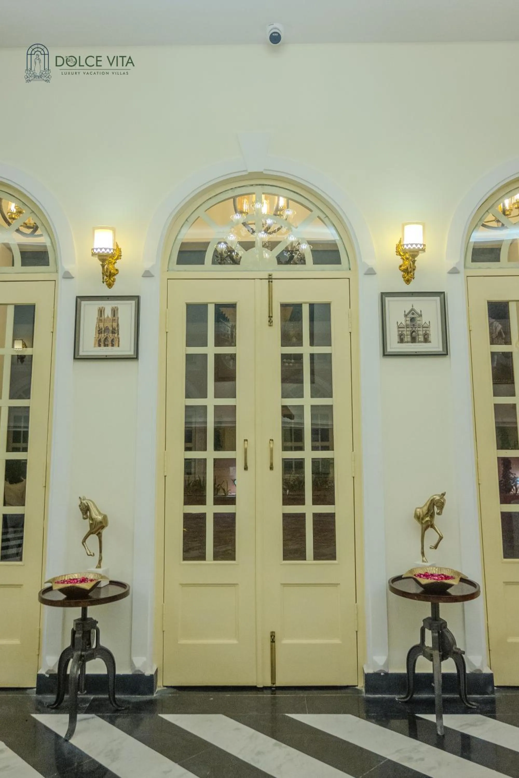 Facade/entrance in Dolce Vita - Luxury Vacation Villas