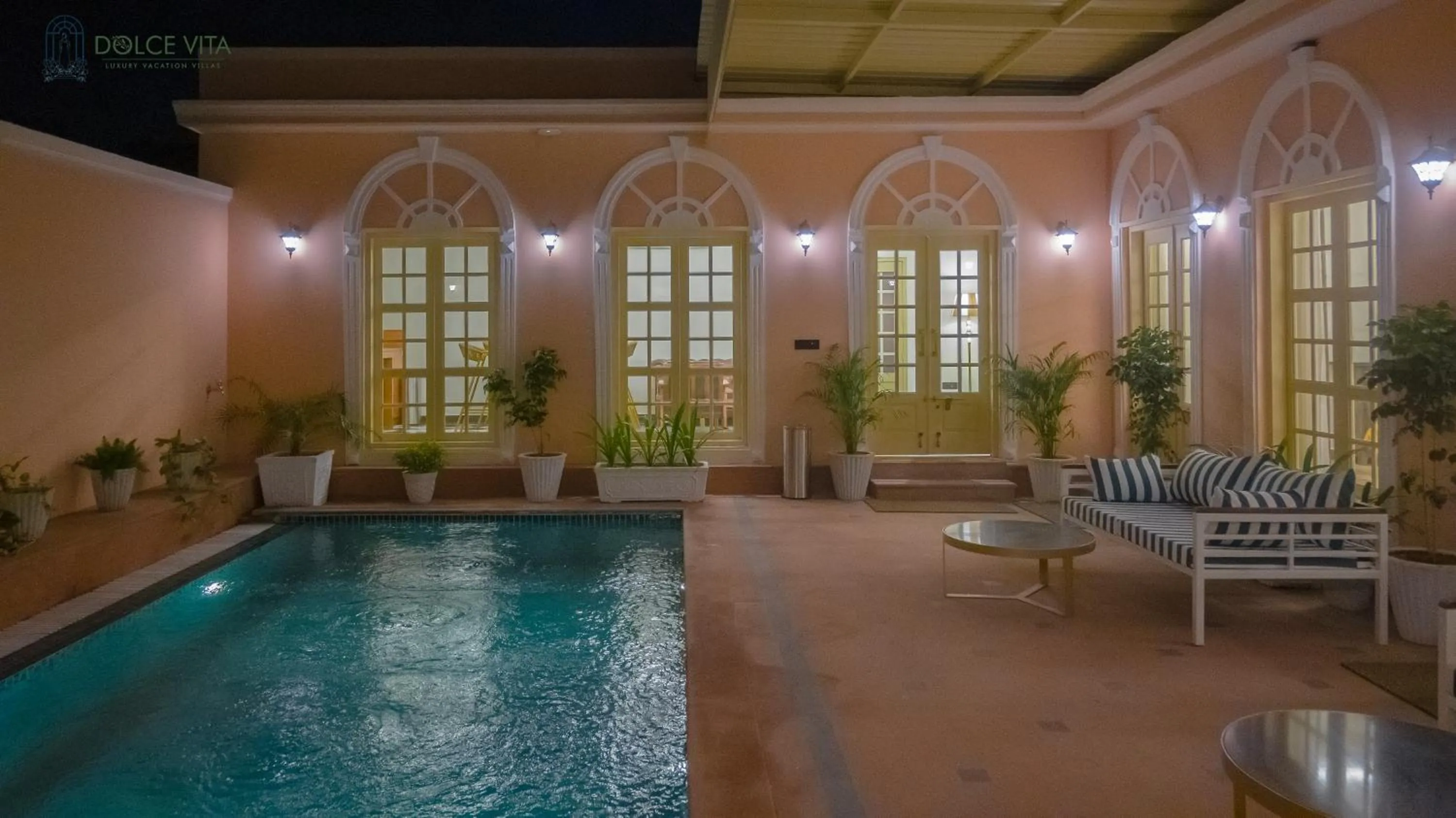 Swimming pool in Dolce Vita - Luxury Vacation Villas