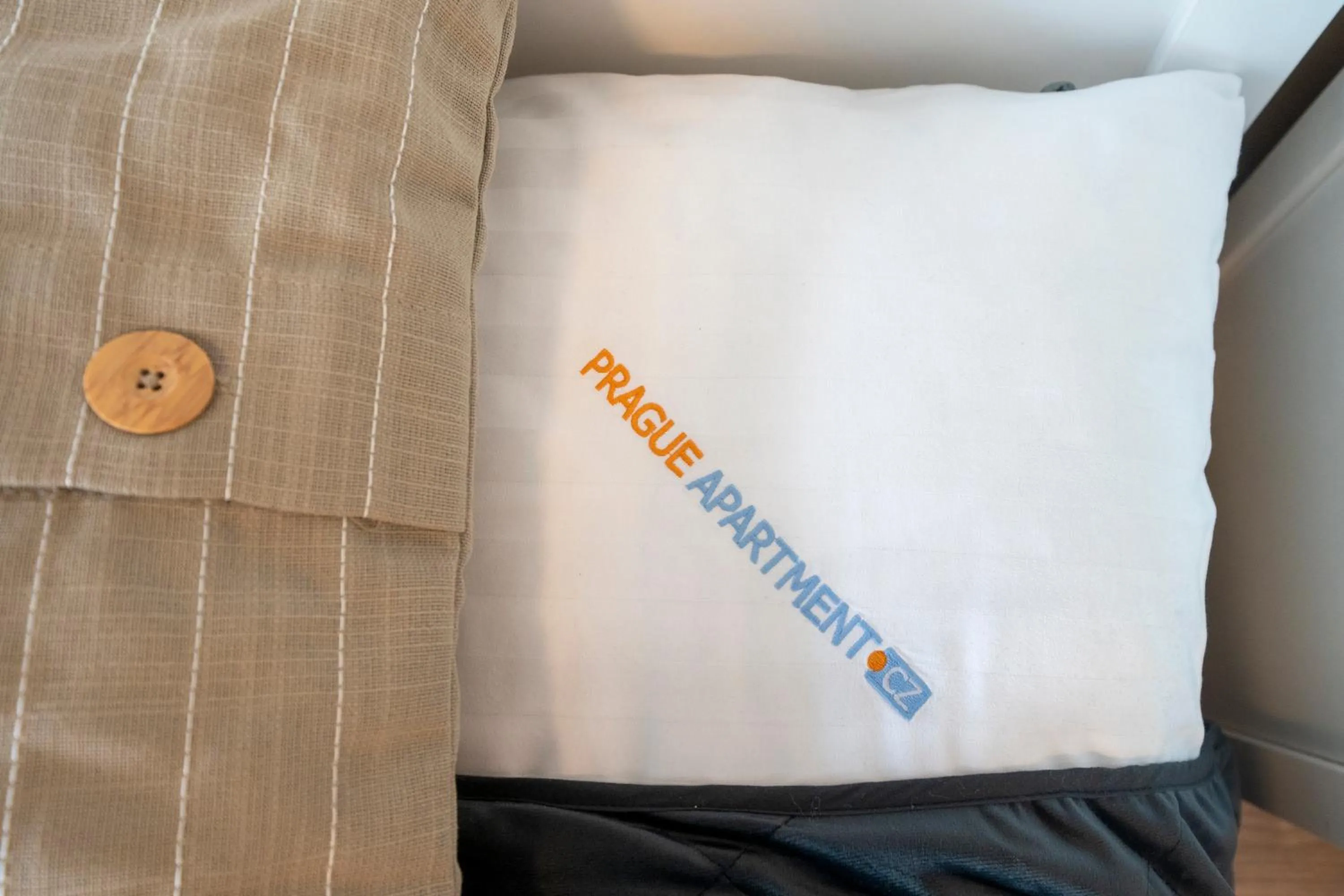 Bed in New Town - Apple Apartments