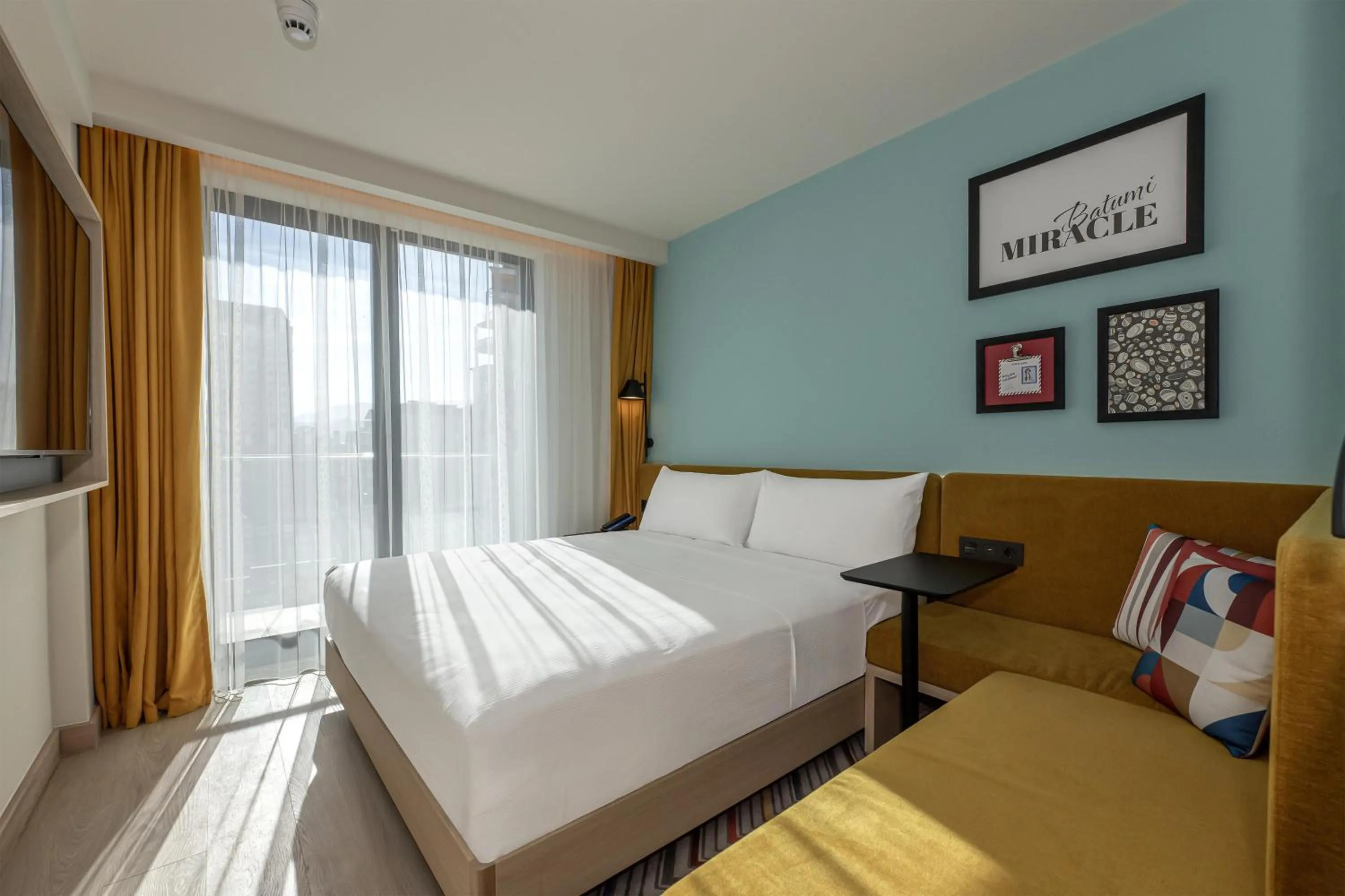 Bed in Hampton By Hilton Batumi Center