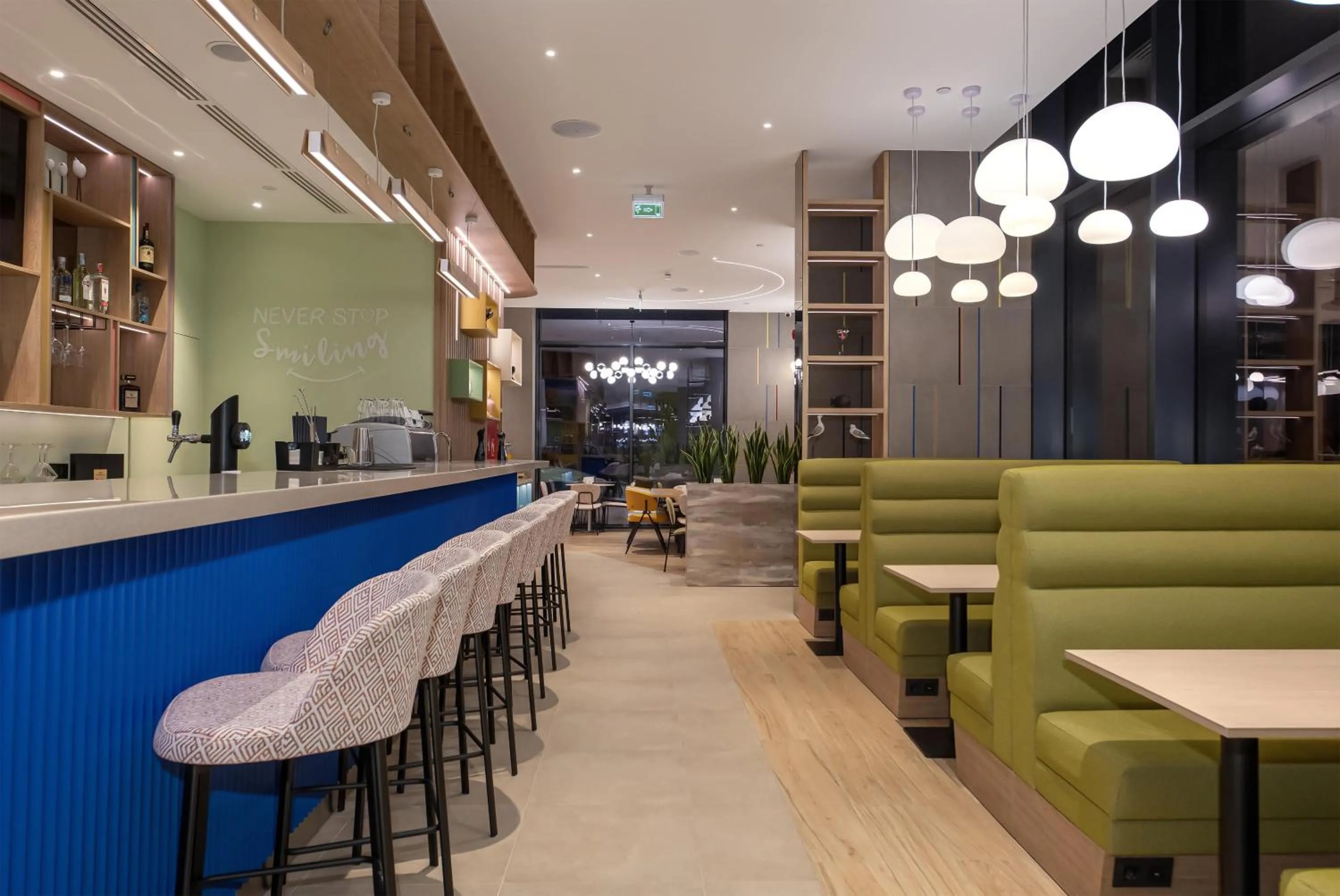 Lounge or bar in Hampton By Hilton Batumi Center