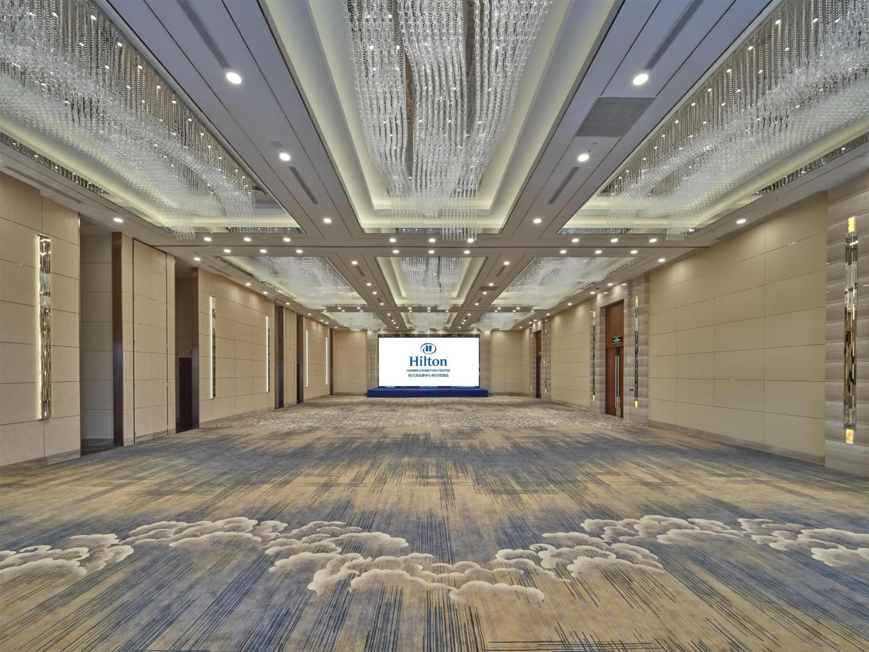 Meeting/conference room in Hilton Harbin Exhibition Center