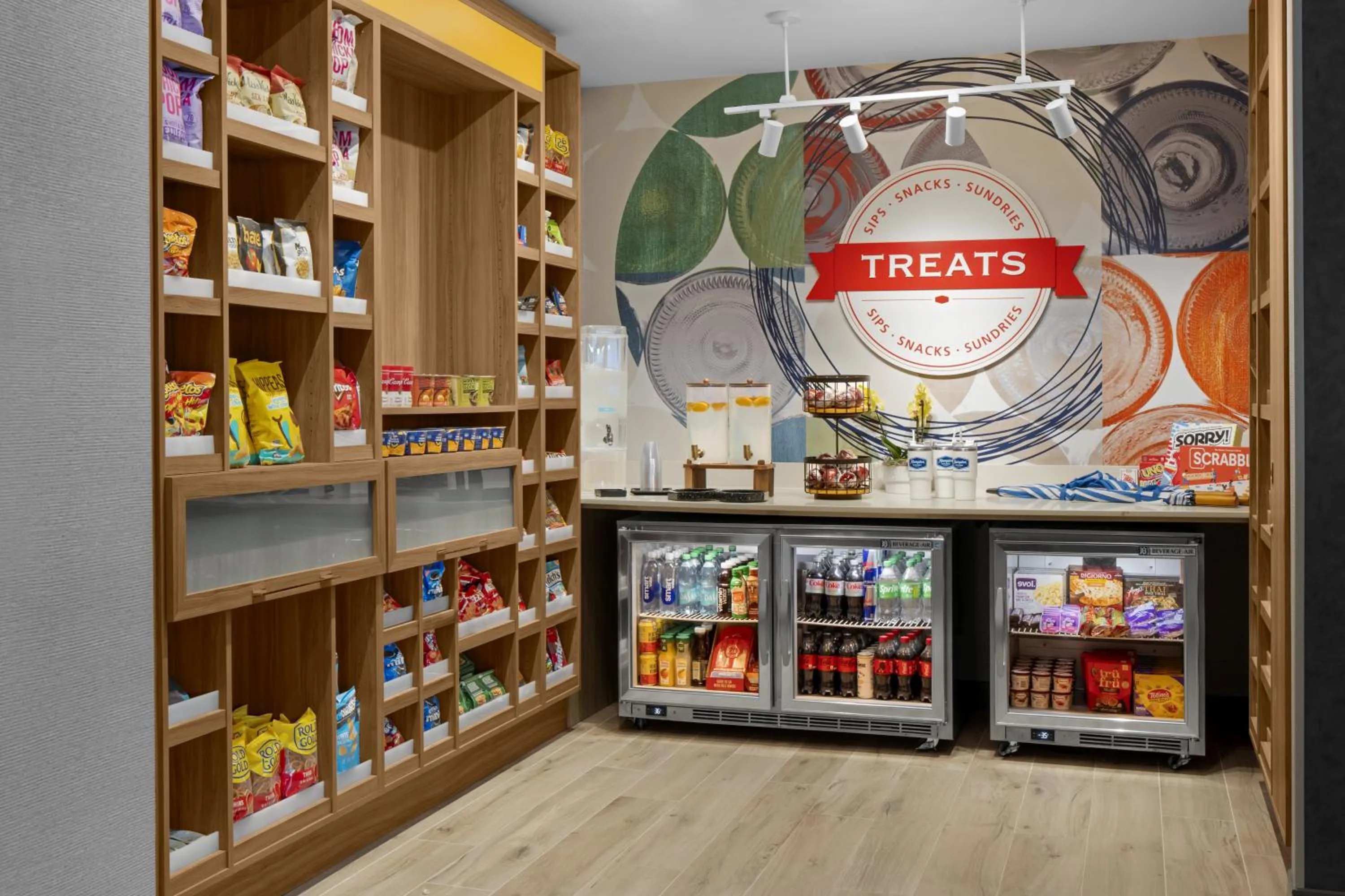 Food and drinks in Hampton Inn & Suites By Hilton Long Island Farmingdale