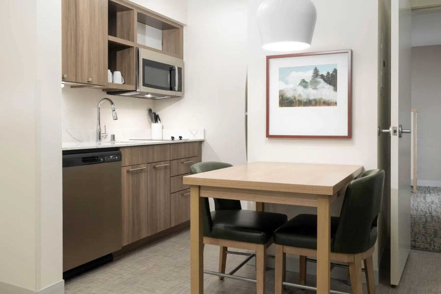 kitchen in Homewood Suites By Hilton Puyallup Tacoma