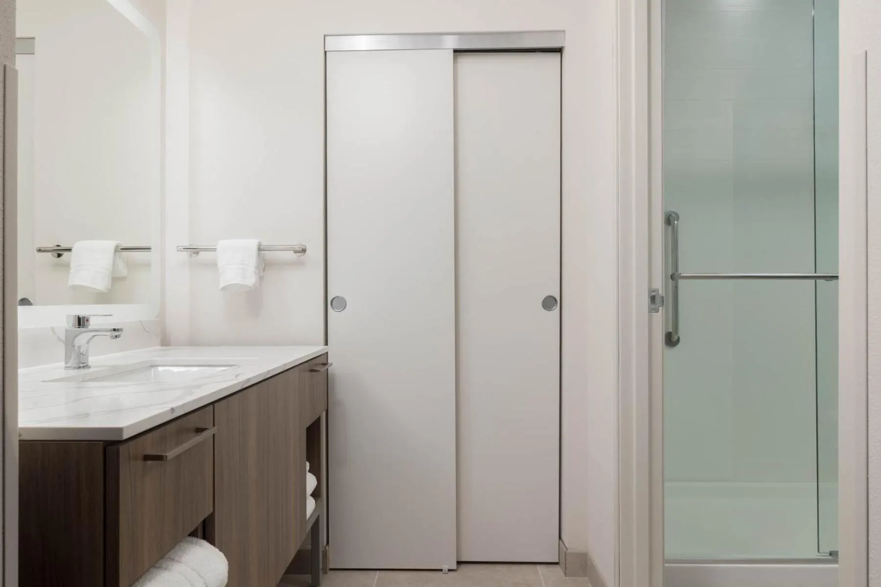 Bathroom in Homewood Suites By Hilton Puyallup Tacoma