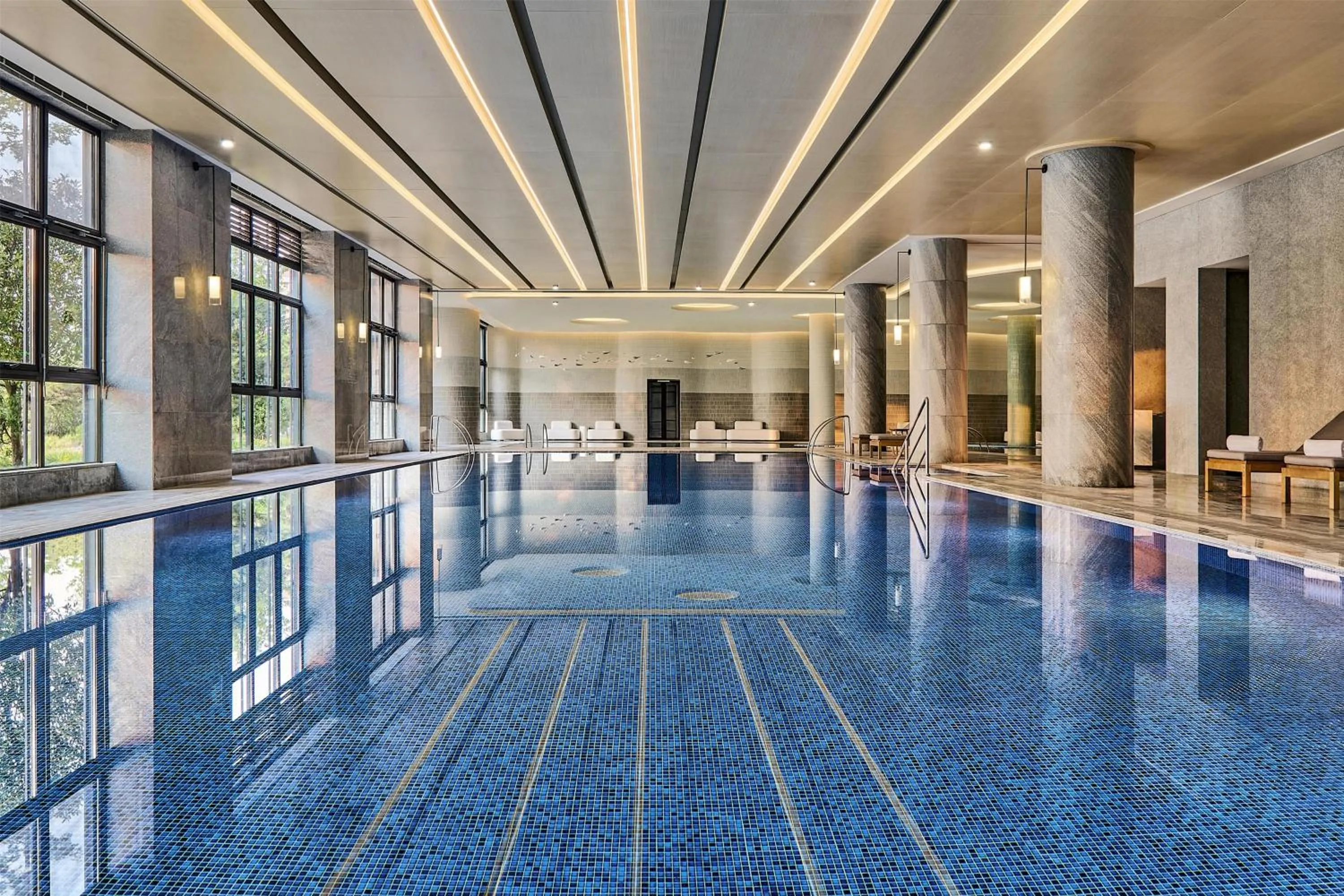 Pool view in Secan Hotel Qingdao, Curio Collection By Hilton