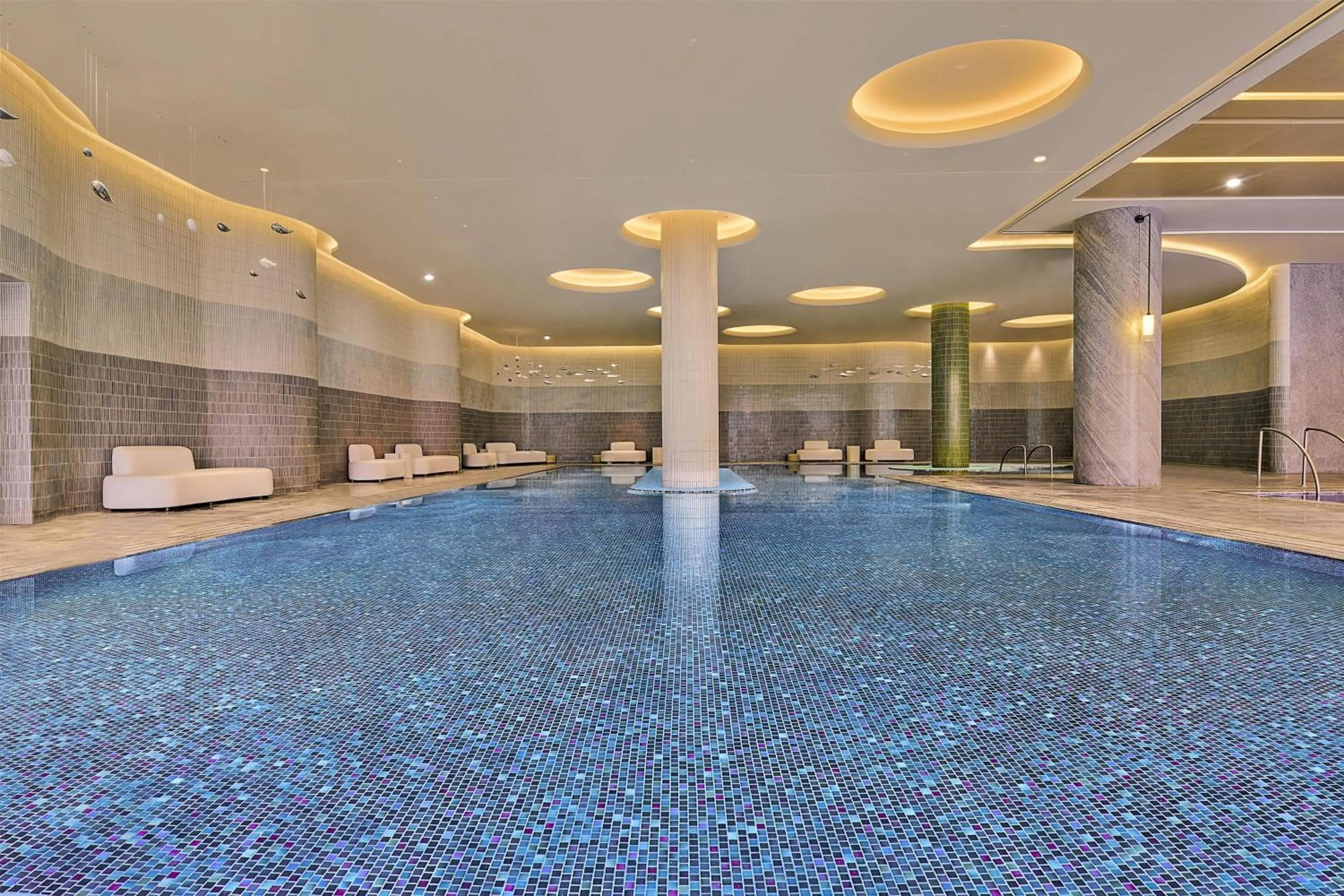 Pool view in Secan Hotel Qingdao, Curio Collection By Hilton