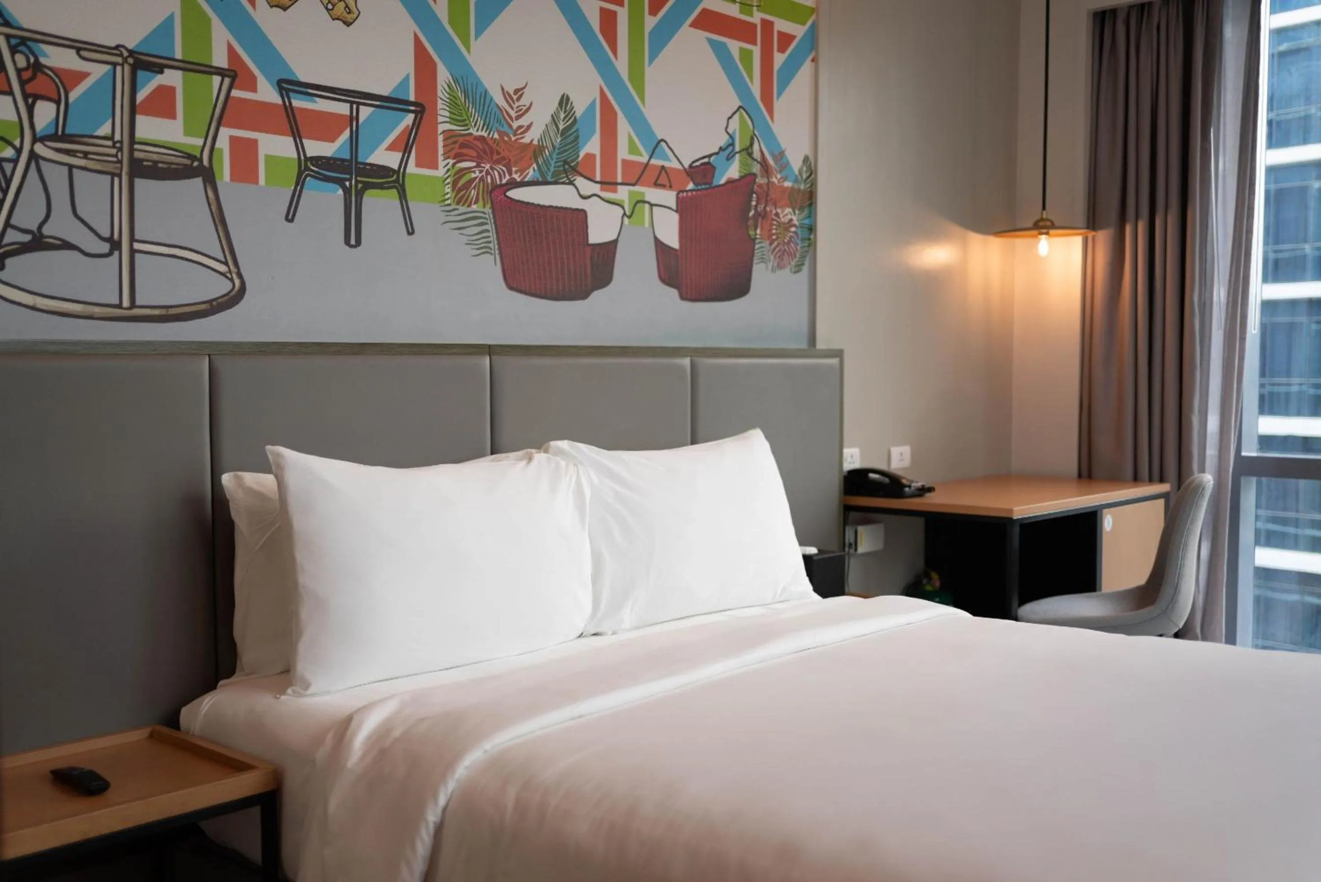 Bed in Mactan Island Stay Near Beach and Airport