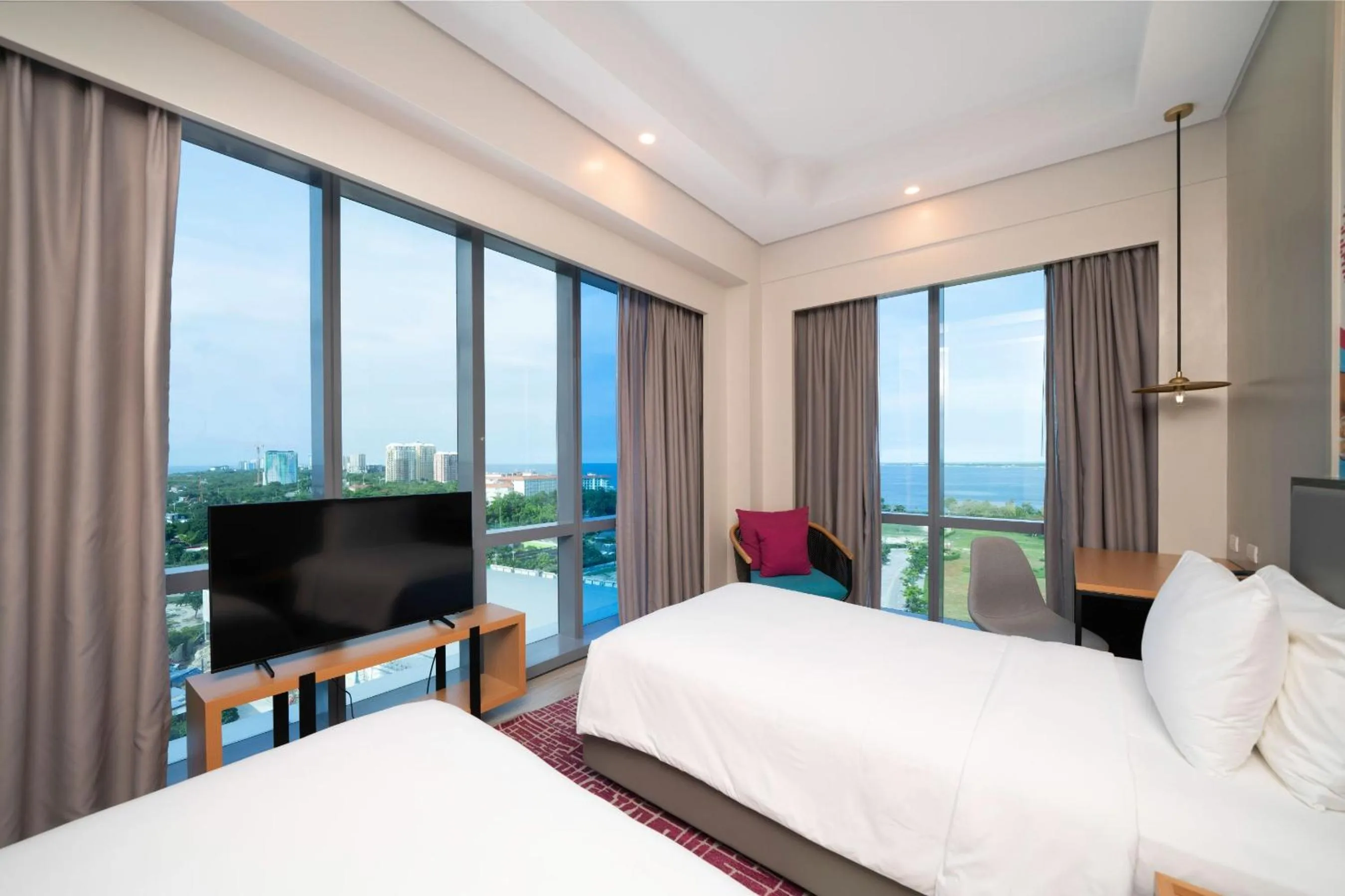 Bed in Mactan Island Stay Near Beach and Airport