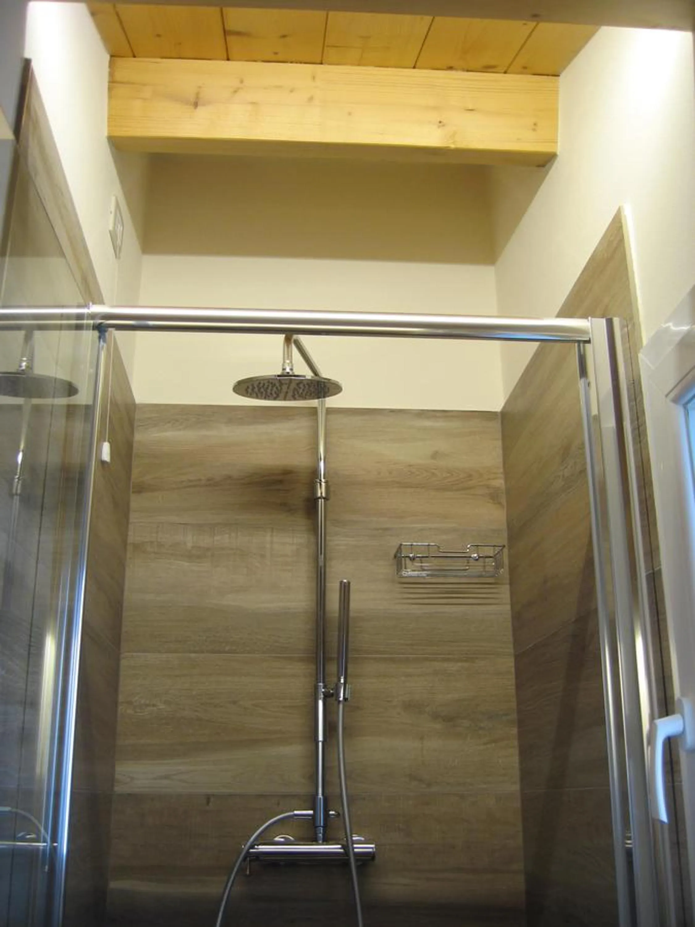 Shower in B&B Borgo Arcadia