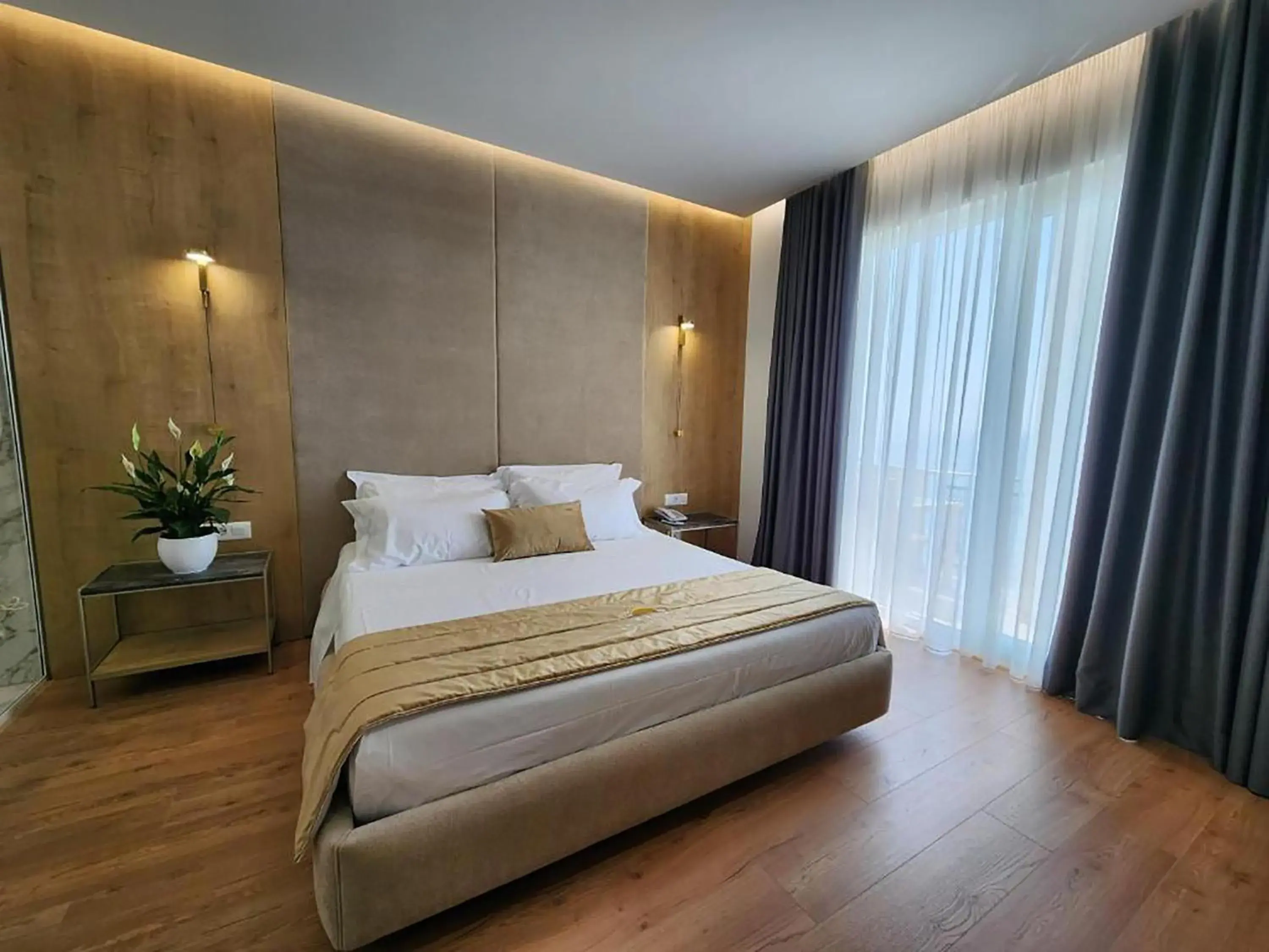 Deluxe Double Room with Balcony and Sea View in Hotel Gold Deluxe Double Room with Balcony and Sea View in Hotel Gold