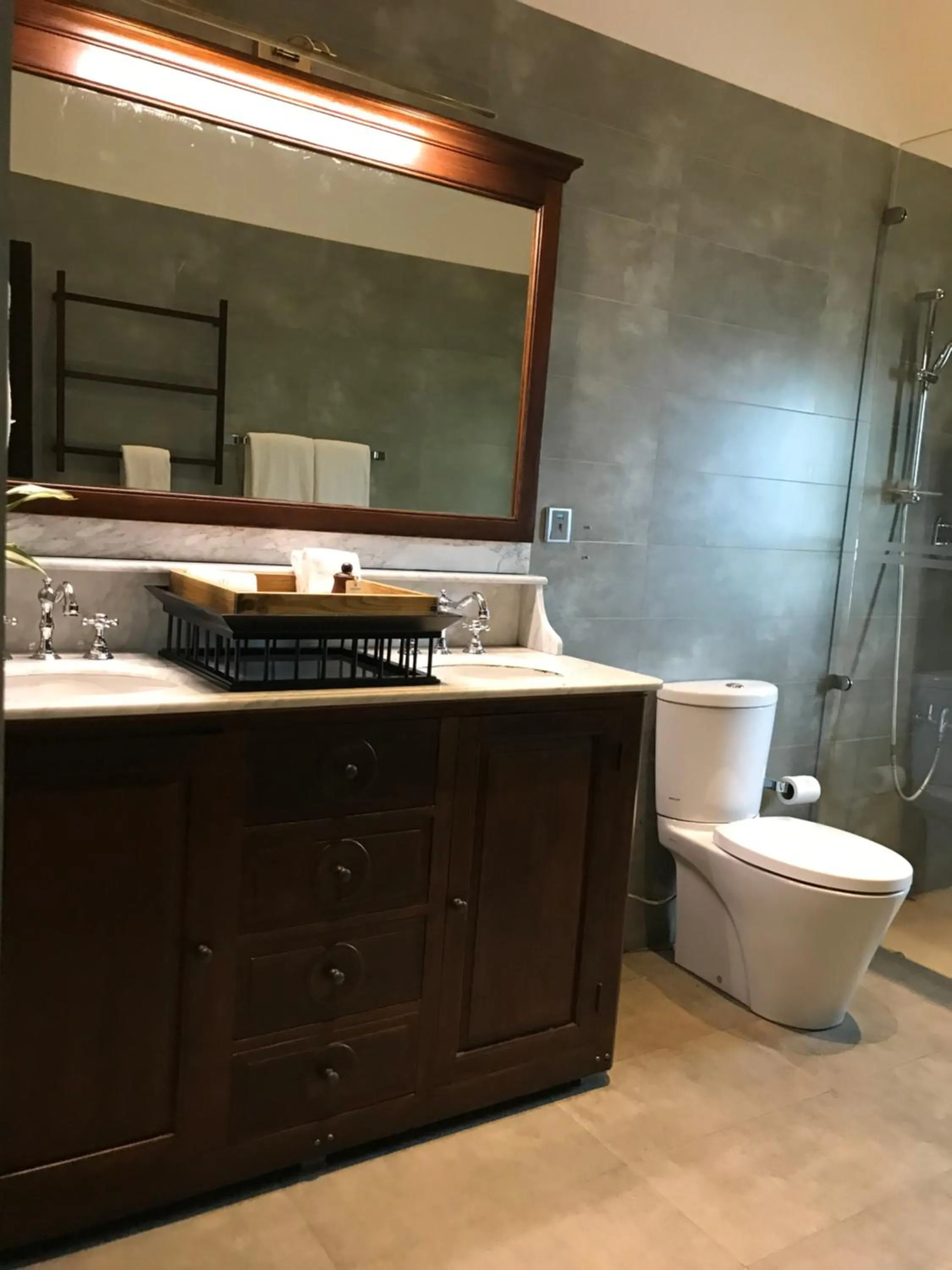 Toilet in The Postcard Galle