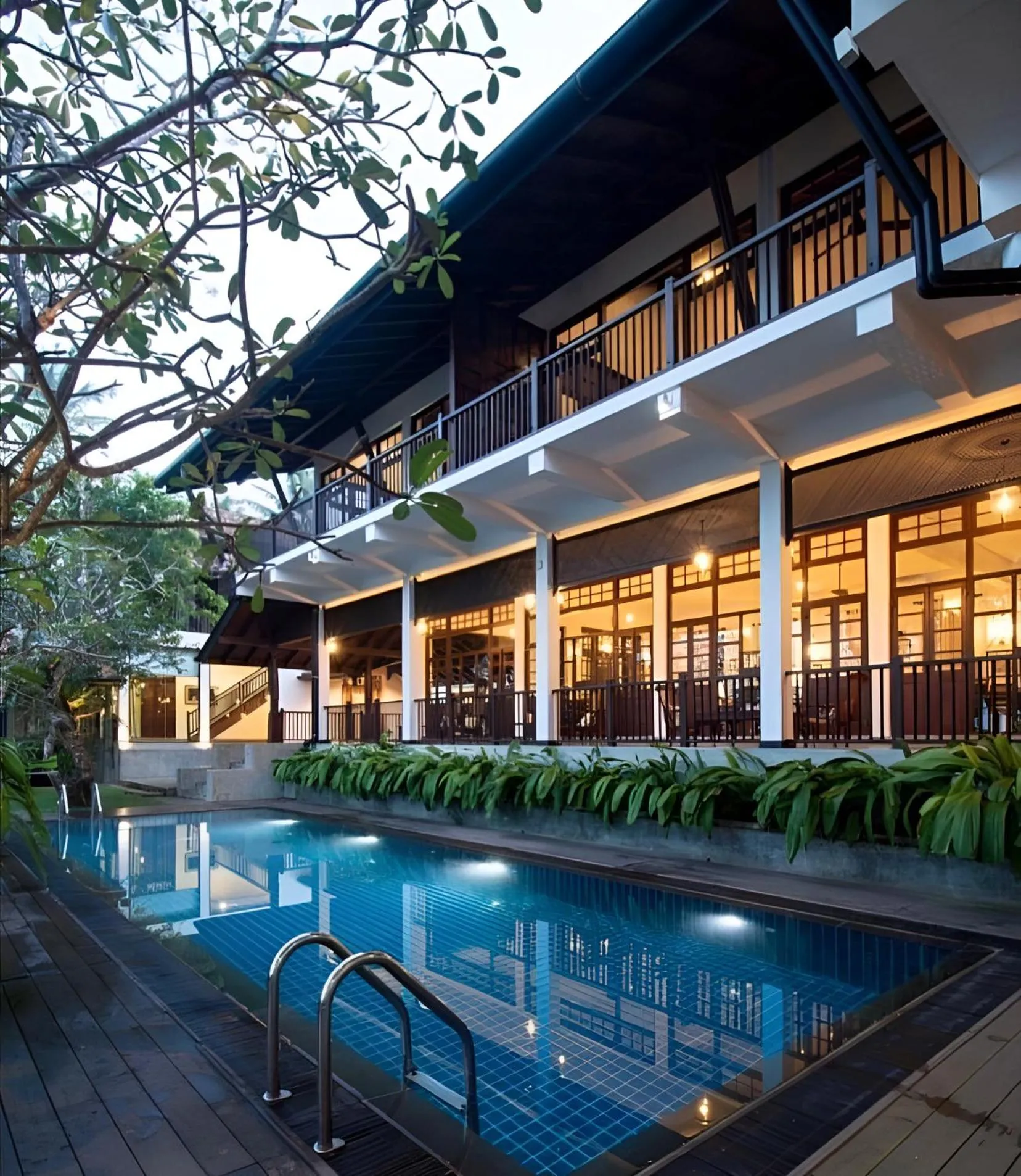 Swimming pool in The Postcard Galle